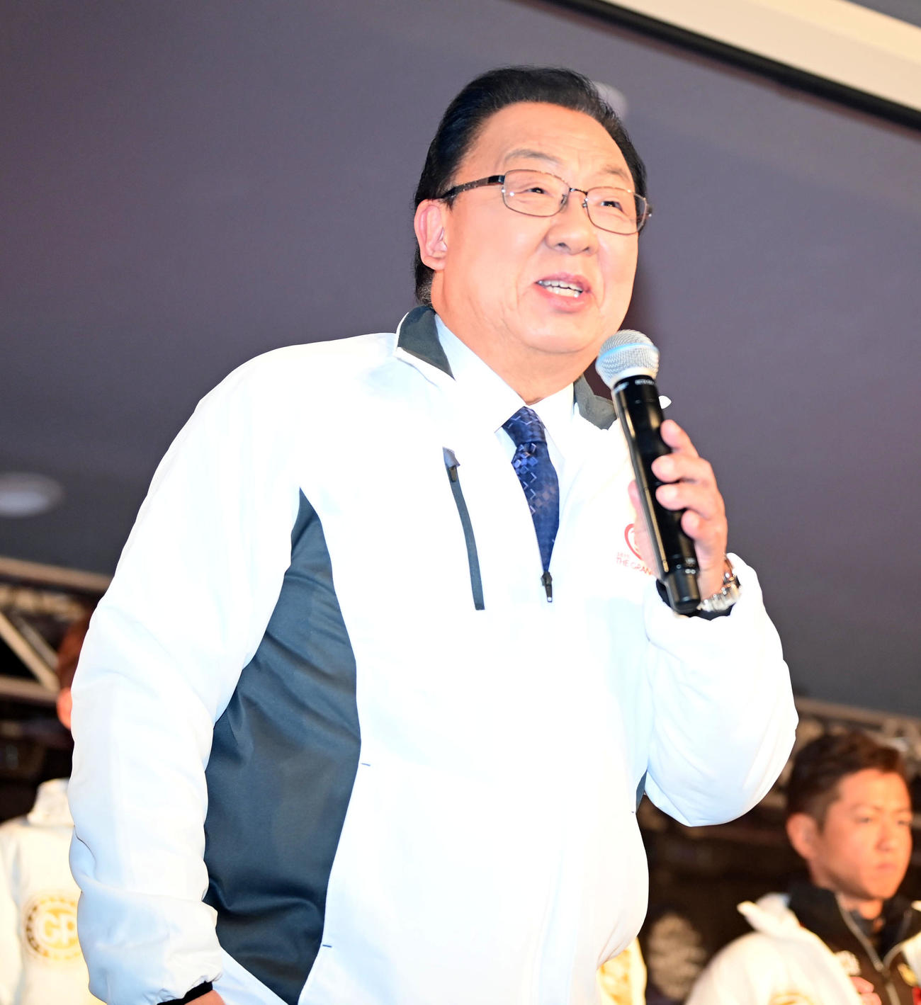 オープニングセレモニーでプレゼンターを務めた梅沢富美男（撮影・前岡正明）