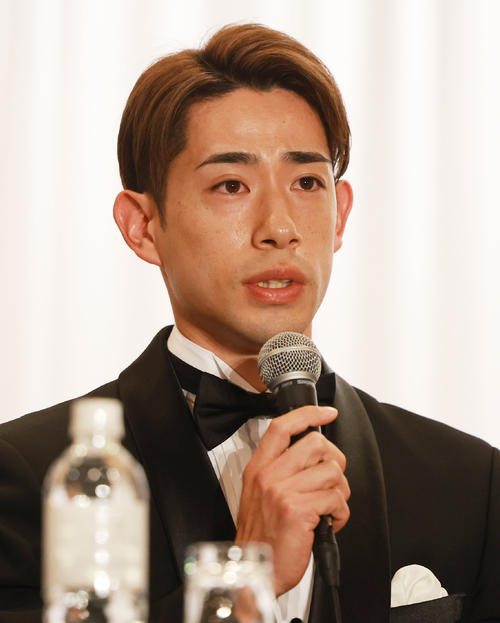 KEIRINグランプリ2023の会見を行う新山響平（撮影・野上伸悟）