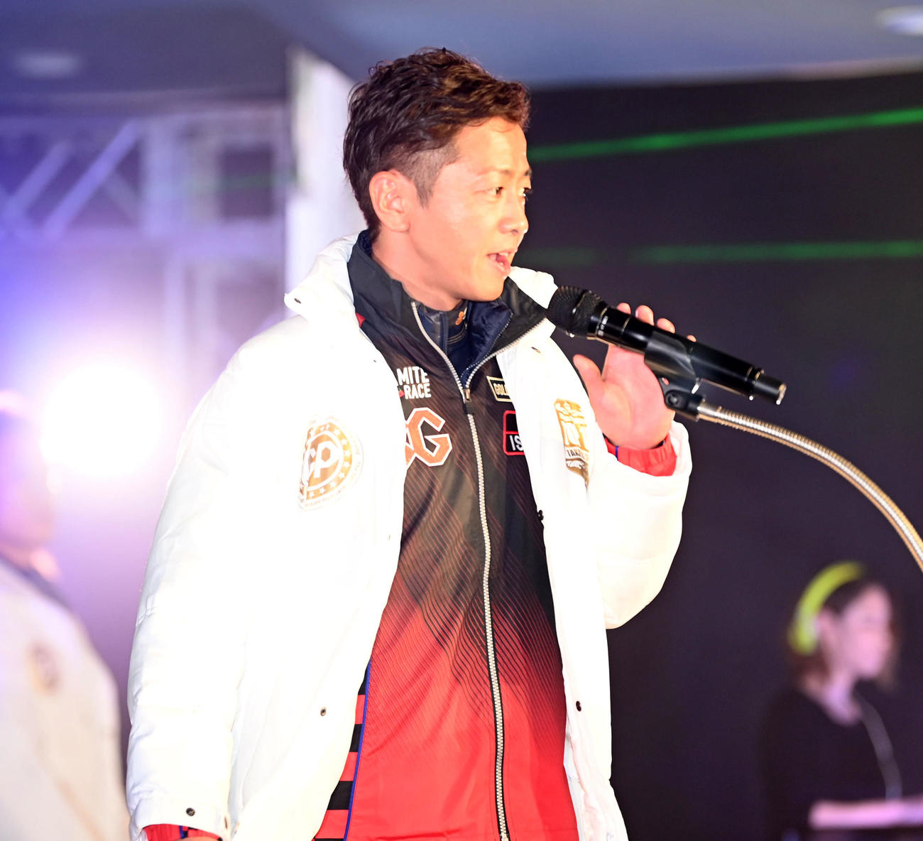 オープニングセレモニーでファンに熱い意気込み石野貴之（撮影・前岡正明）