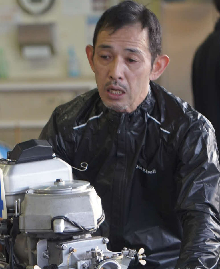 巧みな技で優勝を狙う三角哲男