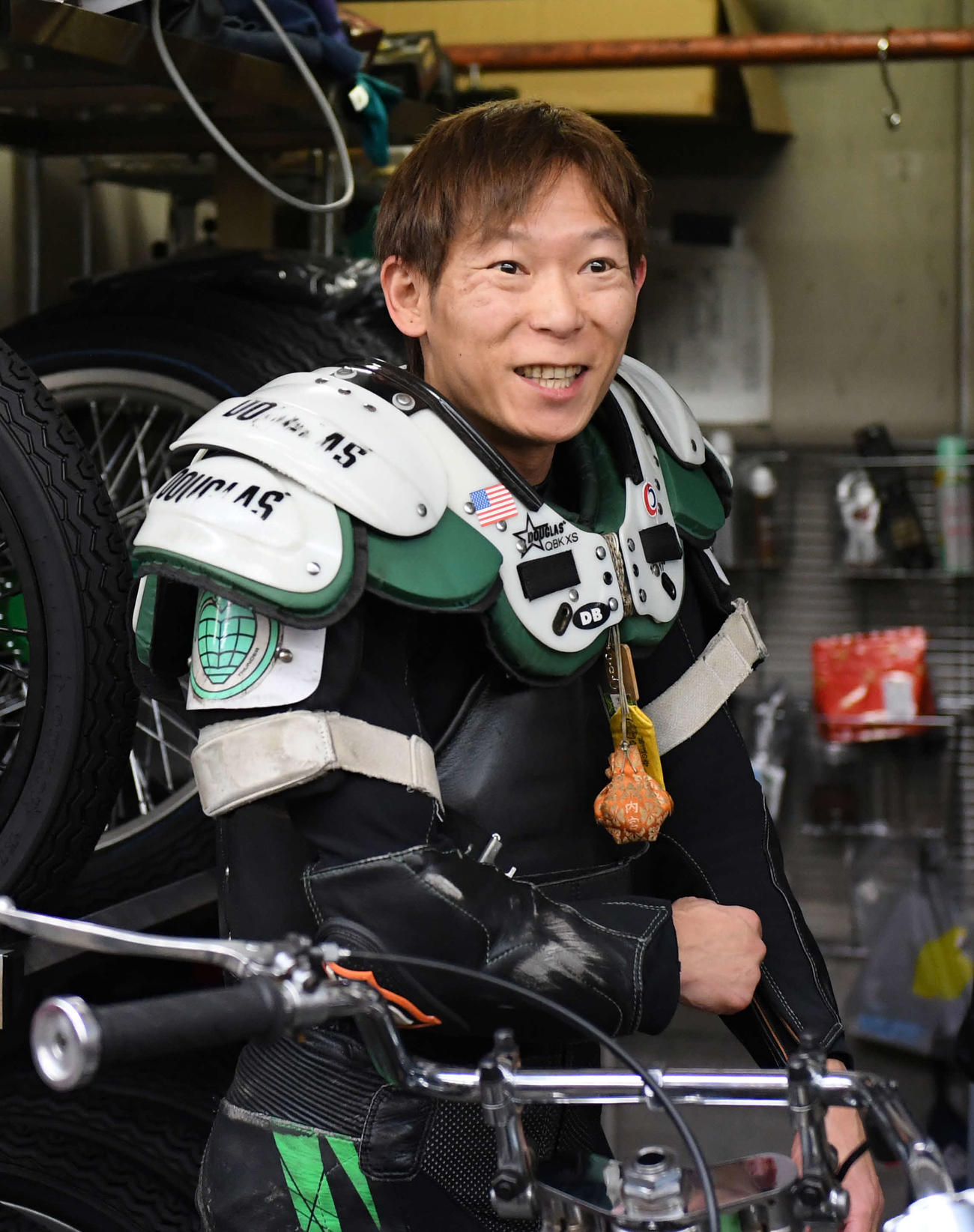 強気な性格でファンの支持を集めている佐藤貴也