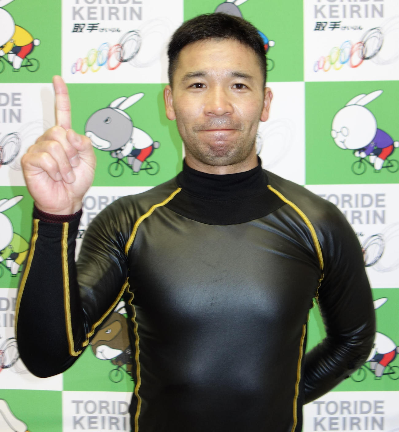 連勝で決勝へ進んだ須賀和彦が地元初Vを狙う