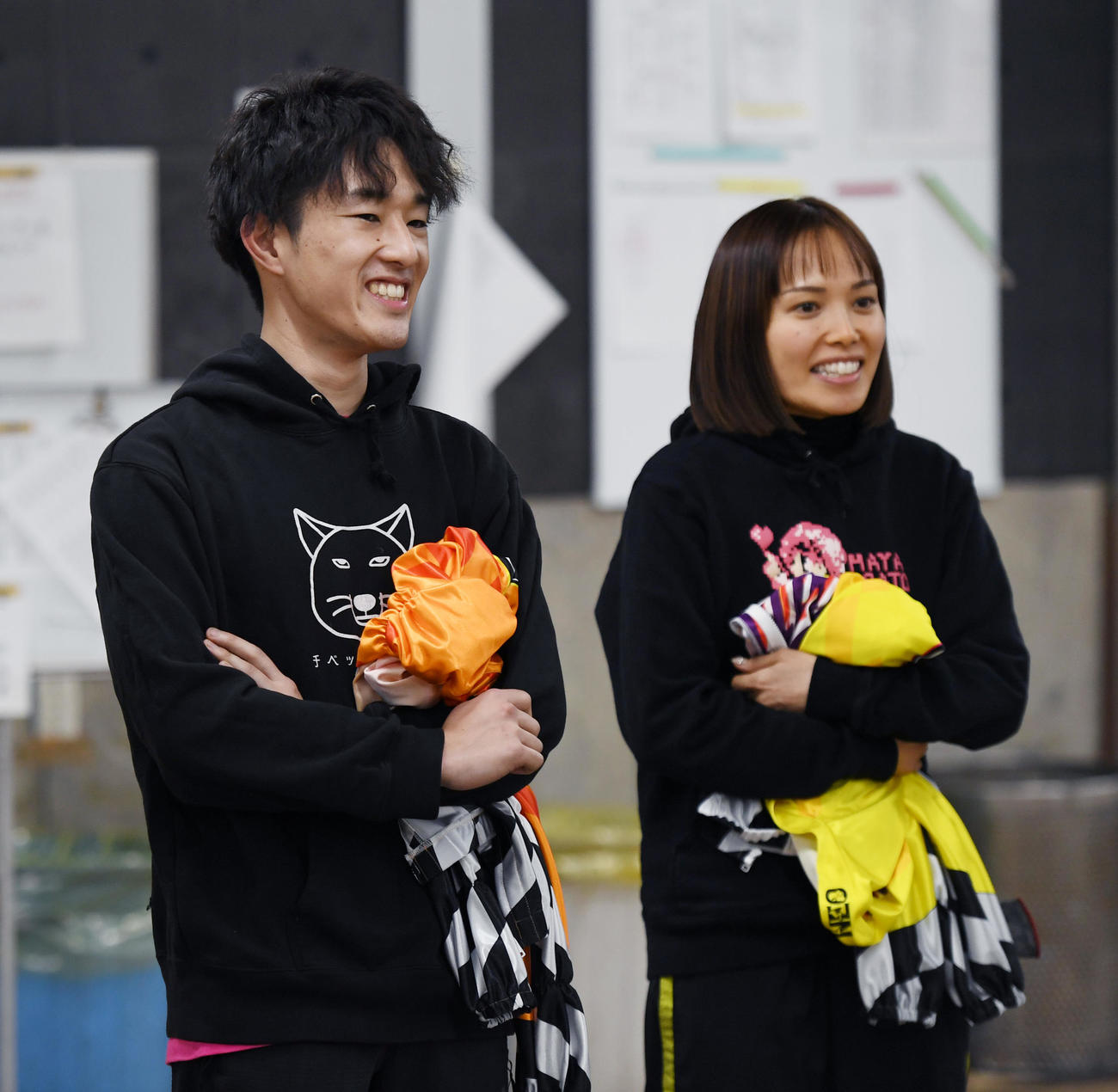 12RTR3回戦枠番抽選で7枠を引いた黒川京介と5枠の佐藤摩弥（撮影・柴田隆二）