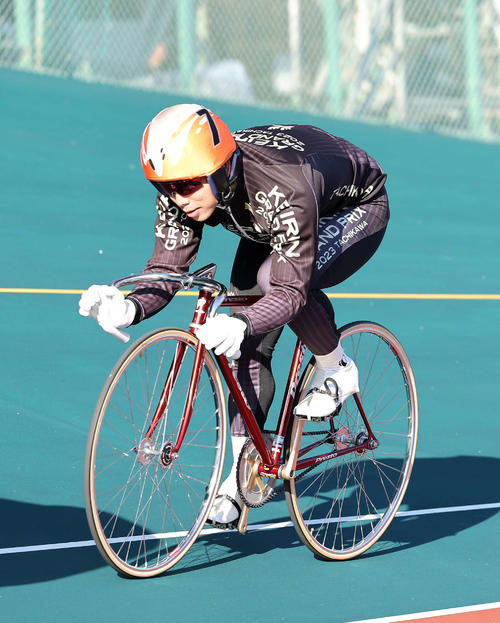 競輪】清水裕友が脇本雄太と並走で苦笑い バンクには慎重「底冷え