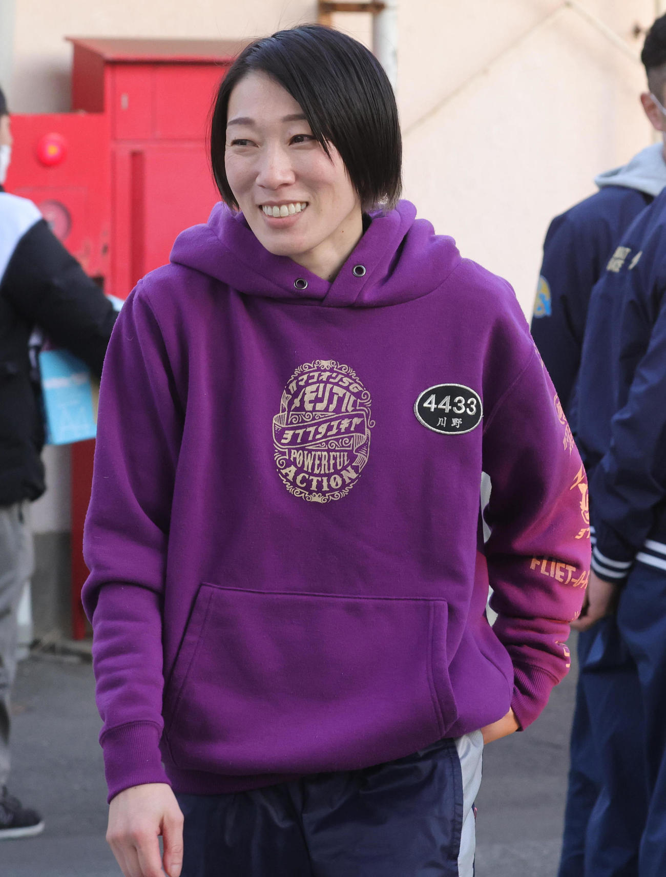 笑顔で会見する川野芽唯（撮影・野上伸悟）