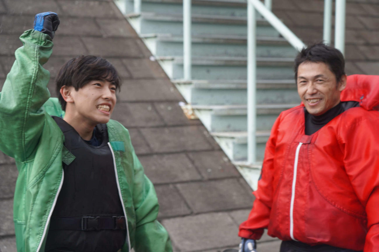 石渡翔一郎（左飛）と石渡鉄兵の親子対決が2日目11Rで実現し、翔一郎2着、鉄兵3着で息子が先着