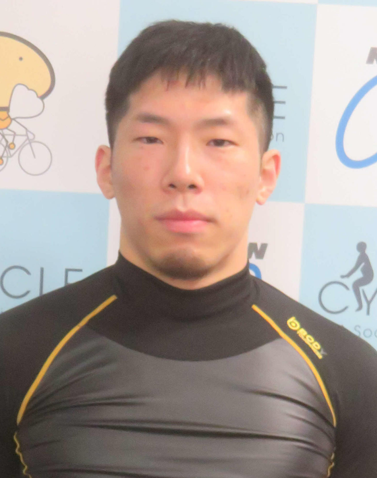 風に苦しみながらも決勝に進んだ寺崎浩平