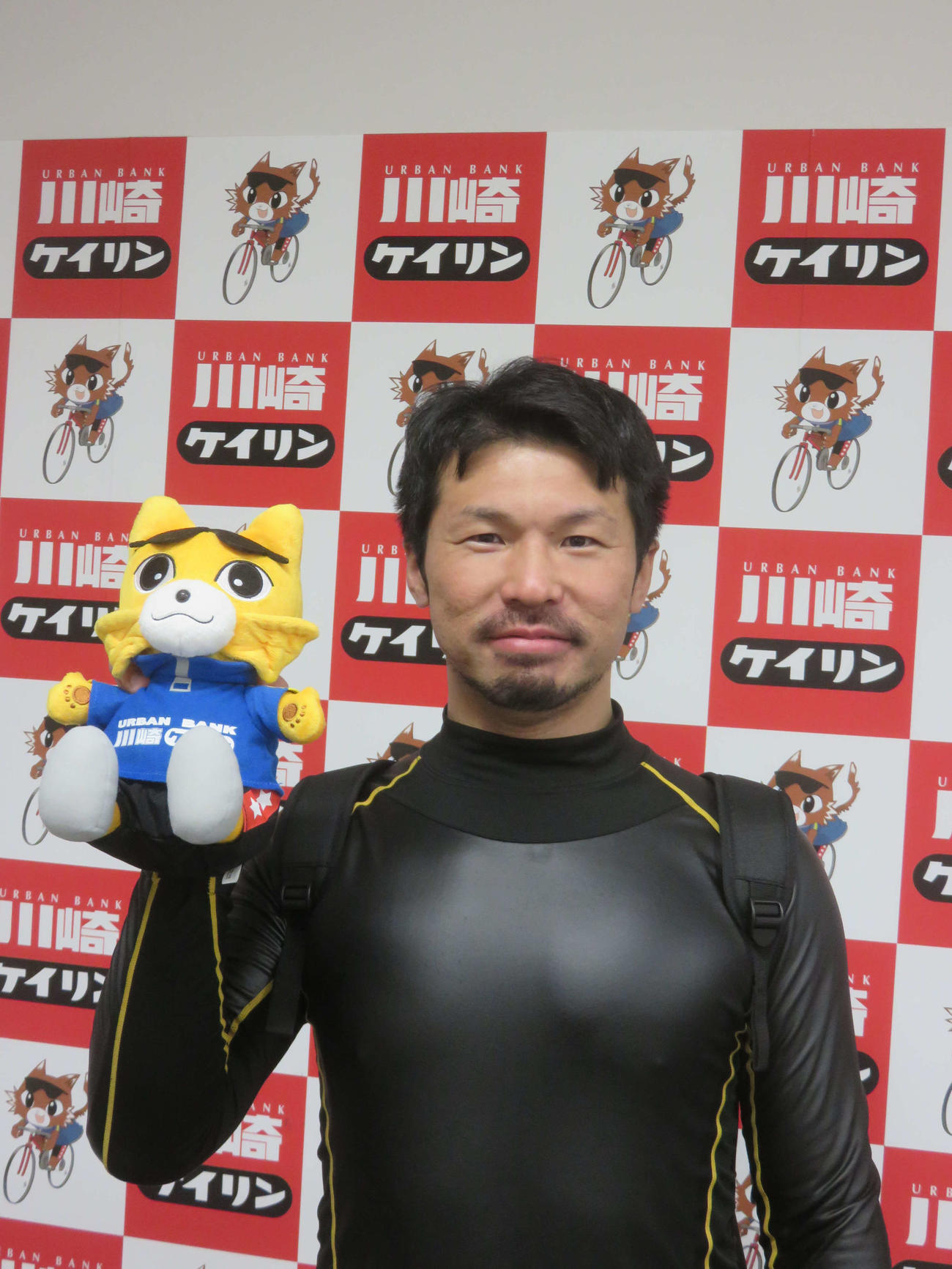 地元で白星スタートの小島歩