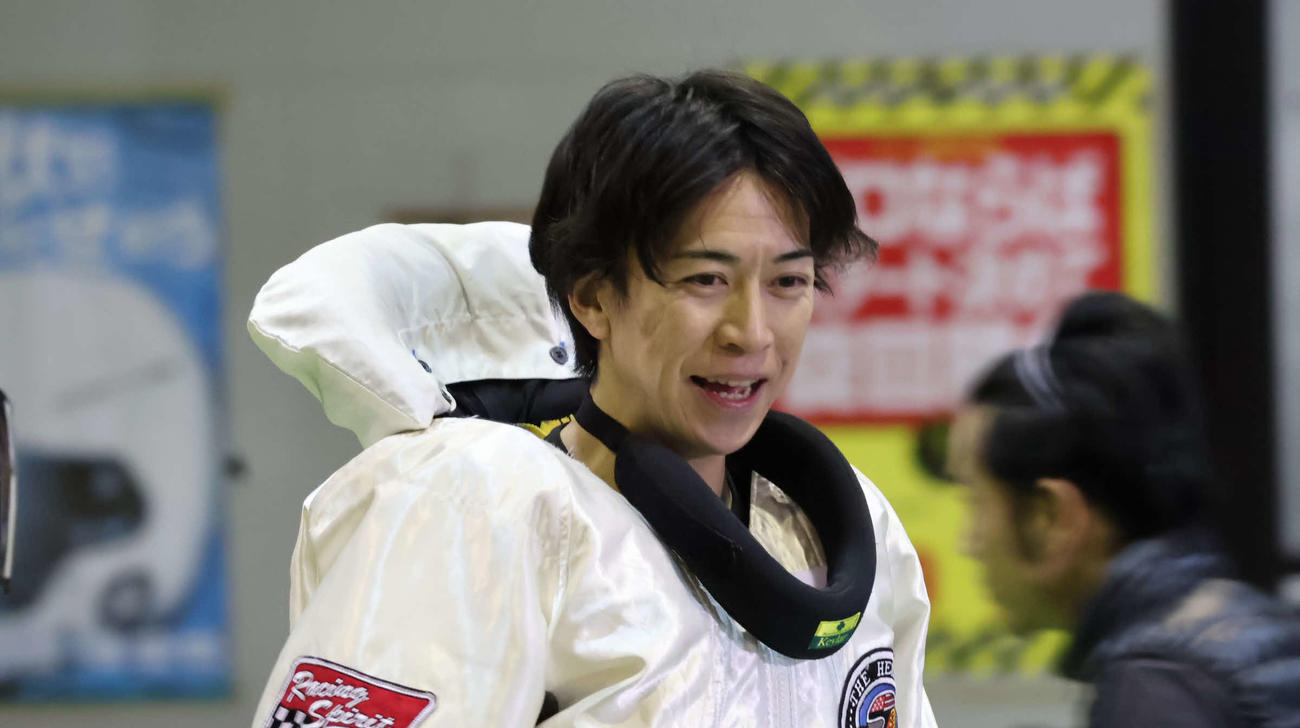 4年5カ月ぶりの若松参戦となった中山将が9R、インから逃げて白星を飾った