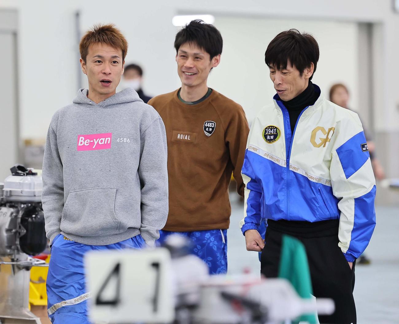 G1第69回東海地区選手権競走第5日目　右から3941池田浩二、4483北野輝季、4586磯部誠（撮影・上田博志）