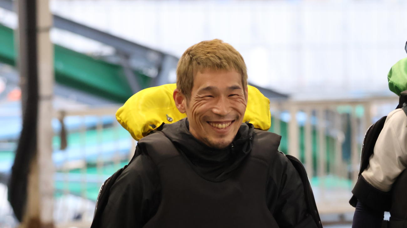 前回、中亮太が優勝2着の57号機を手にした吉村正明が笑顔で引き上げてきた