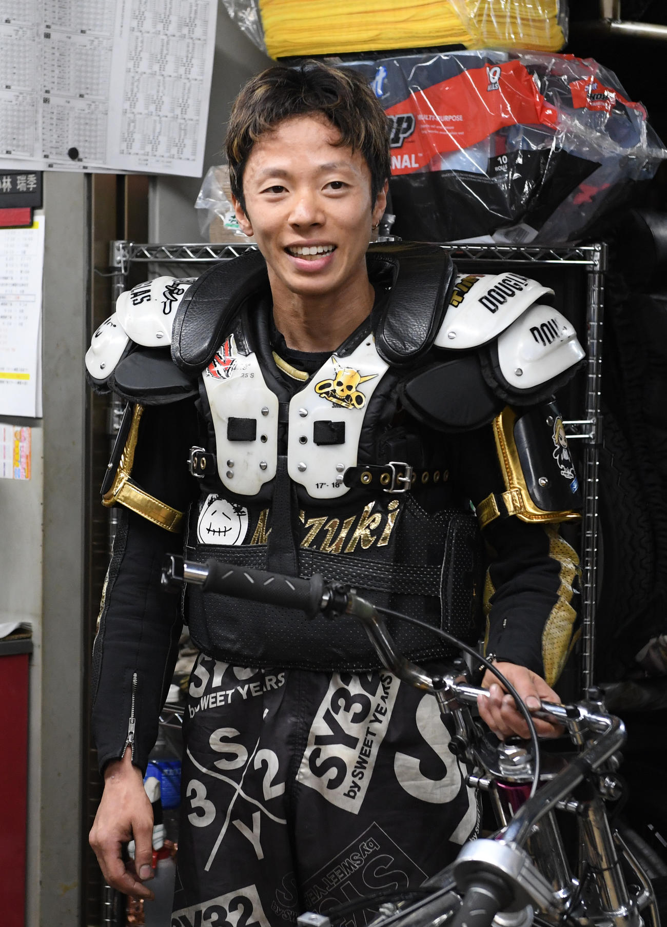 2日目予選10Rで3着の小林瑞季は笑顔を見せる（撮影・柴田隆二）