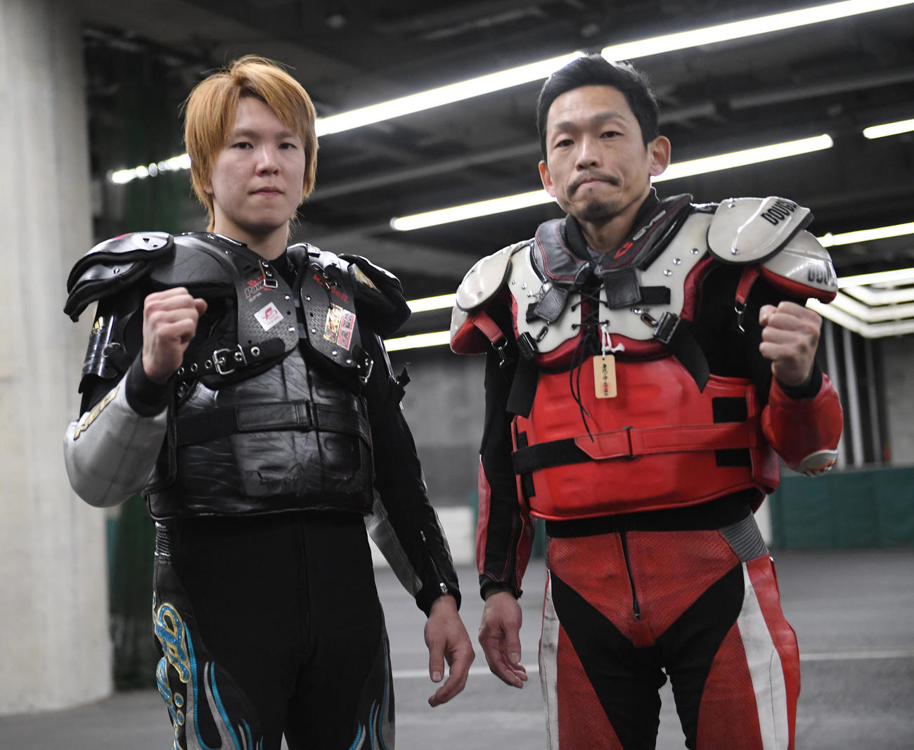 優勝戦は1枠の鈴木圭一郎（左）と6枠の中村雅人（撮影・柴田隆二）