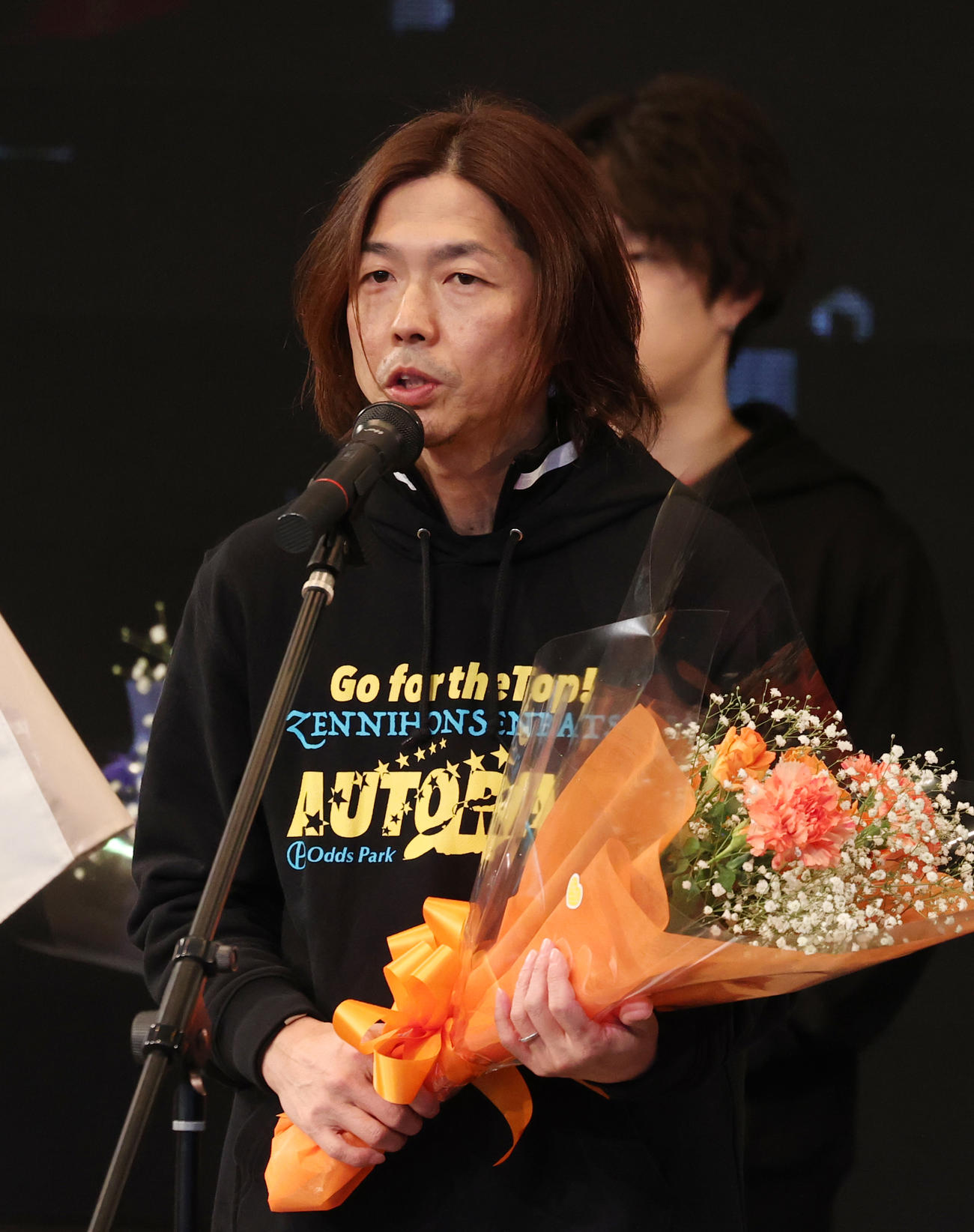 優勝戦出場者紹介式であいさつする有吉辰也（撮影・柴田隆二）