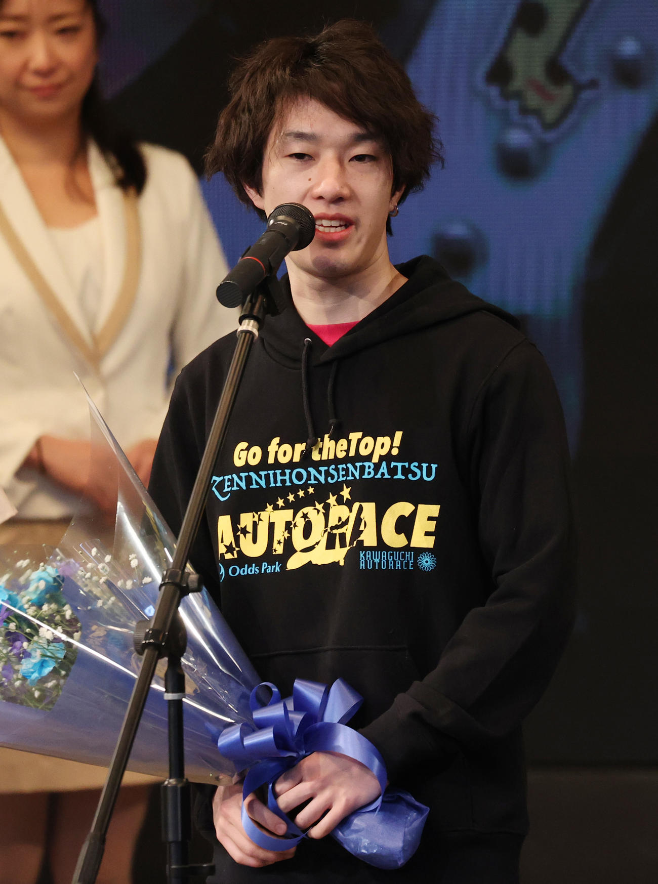 優勝戦出場者紹介式であいさつする黒川京介（撮影・柴田隆二）