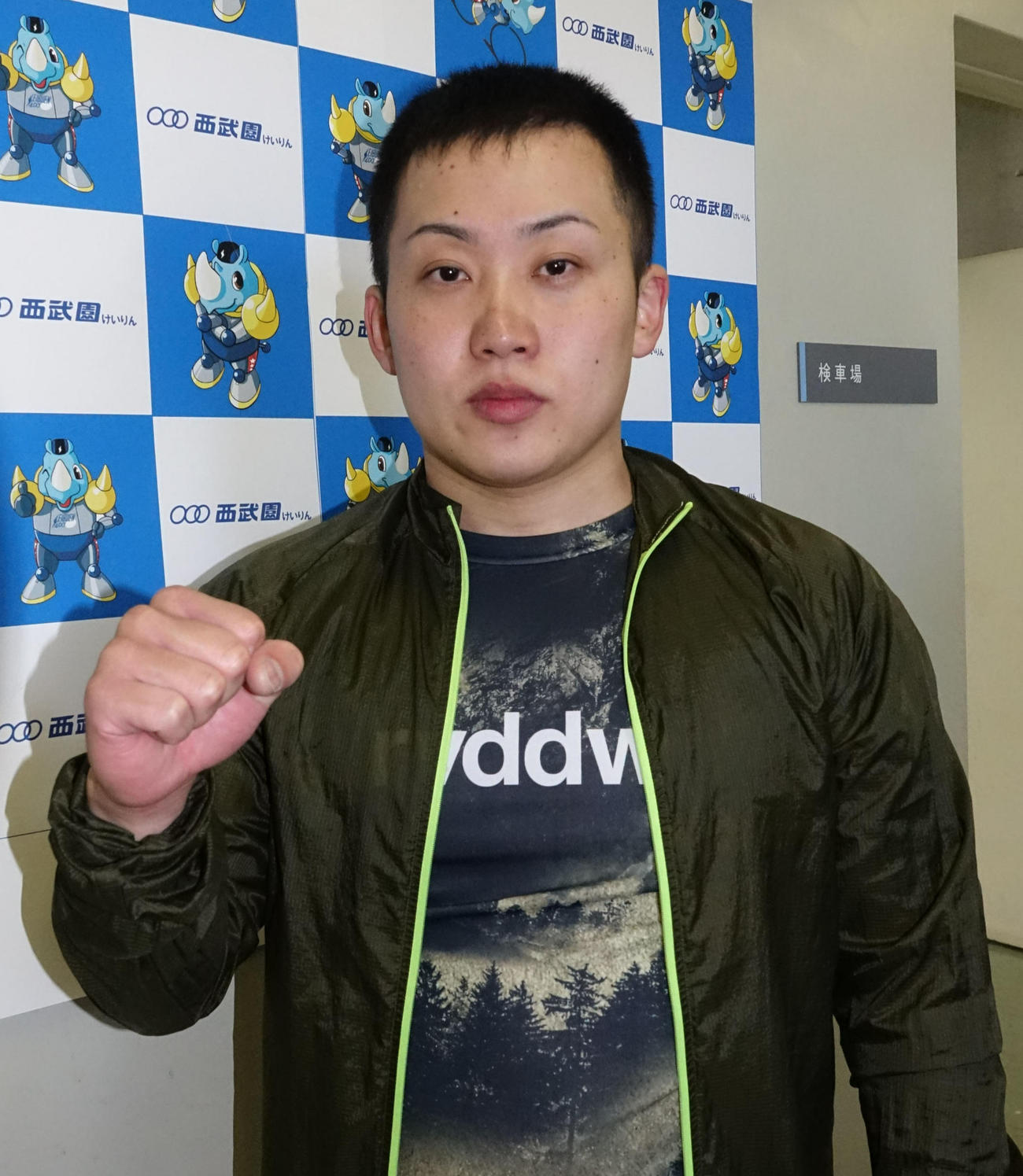 強風の中を先行し、2着に残った門田凌