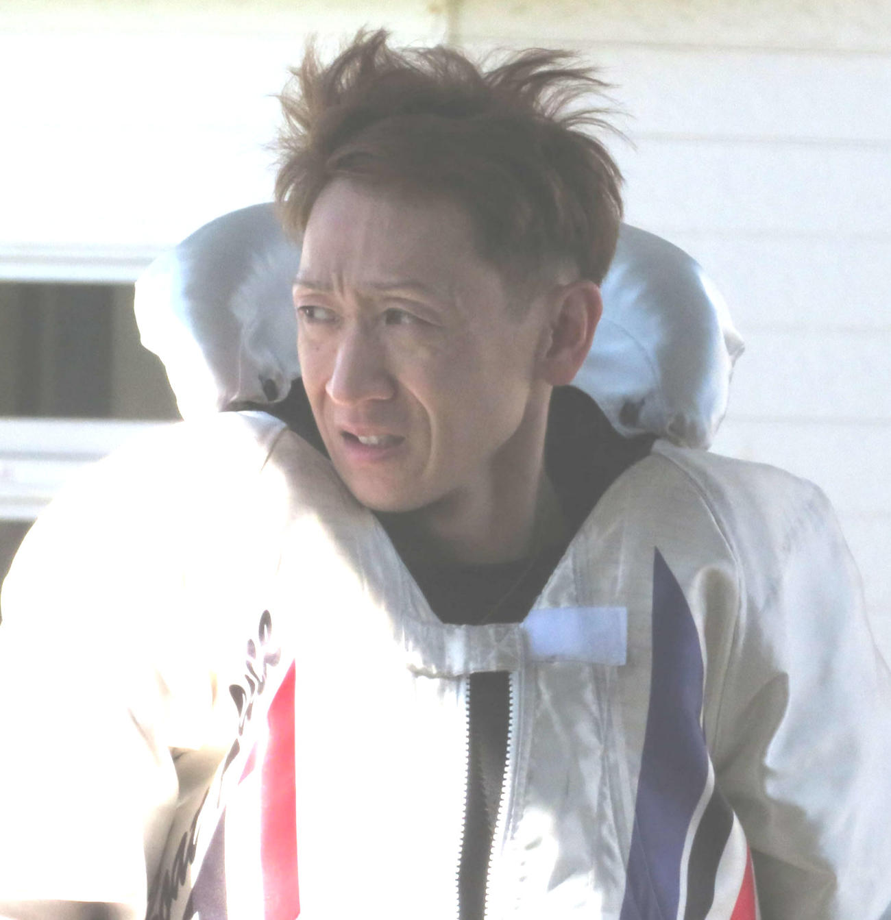 強風の中を逃げて安堵した佐藤翼