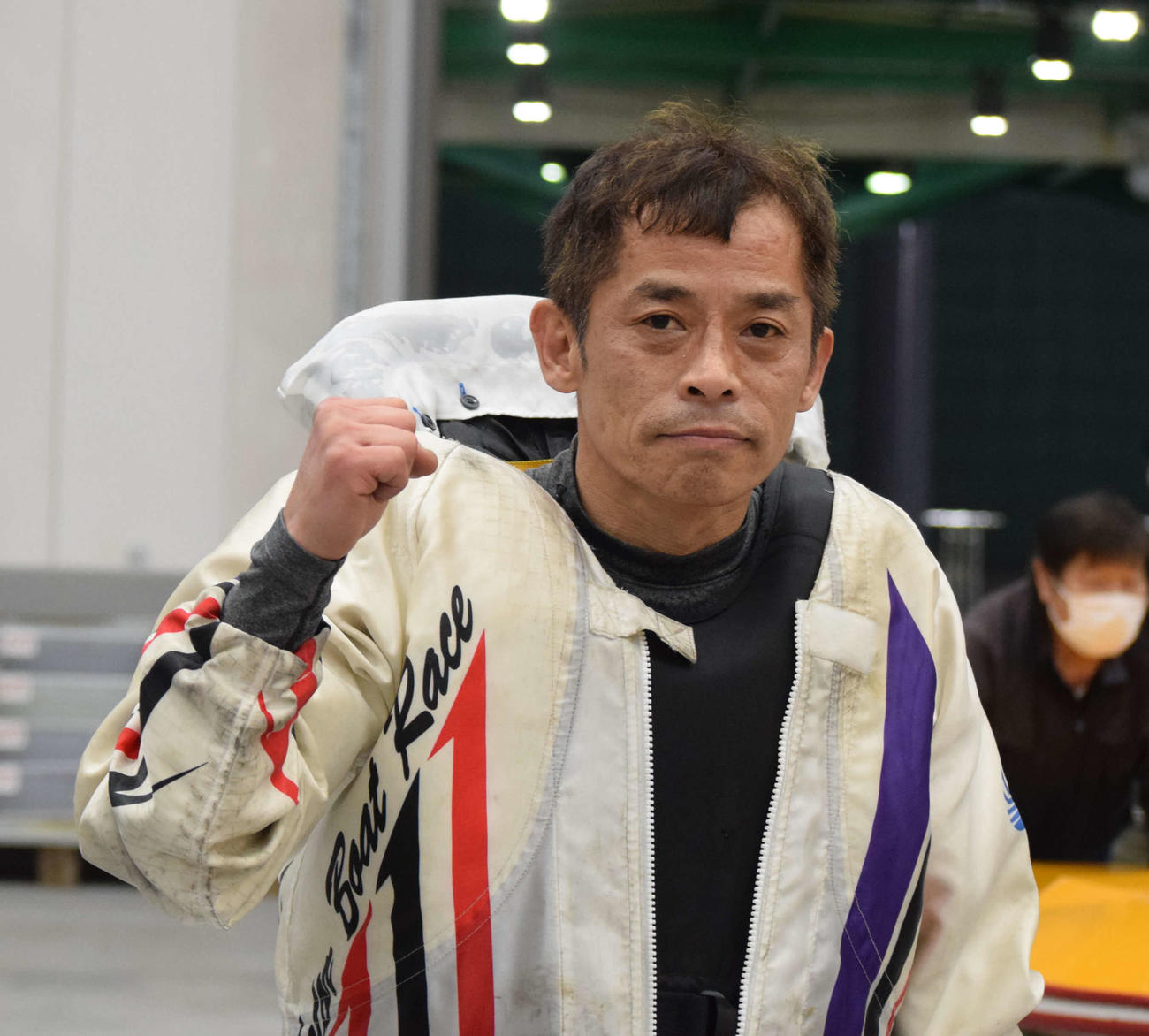貞兼淳二が逃げて10年ぶりの優勝を飾った