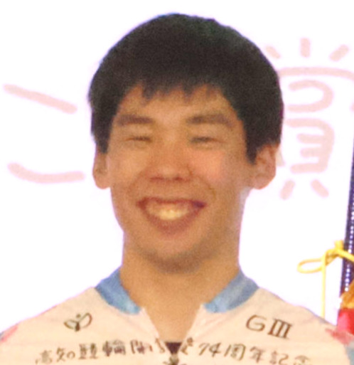 2度目のG3優勝を決め、笑顔を見せる阿部将大