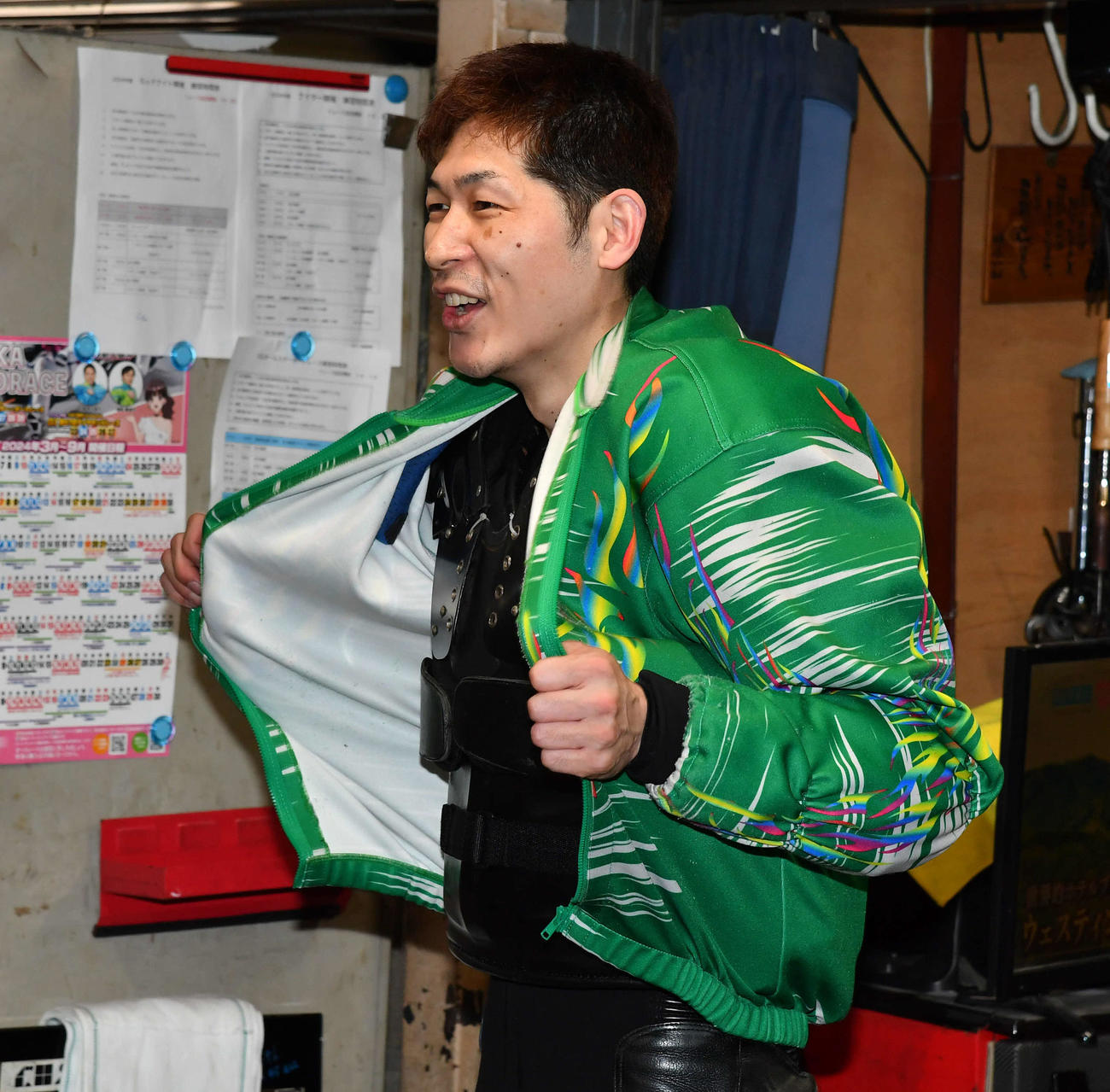 SGオールスター・オートレース1日目　5R、勝利し笑顔を見せる山田達也（撮影・岩下翔太）