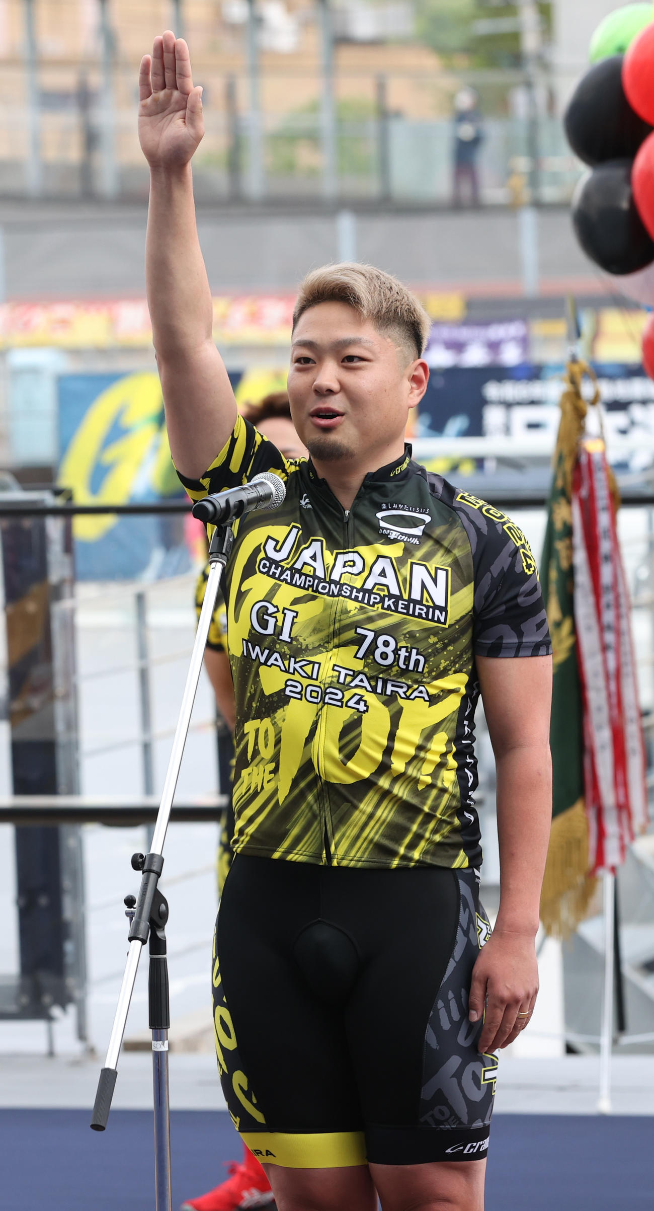 開会式で敢闘を宣言する高橋晋也（撮影・柴田隆二）