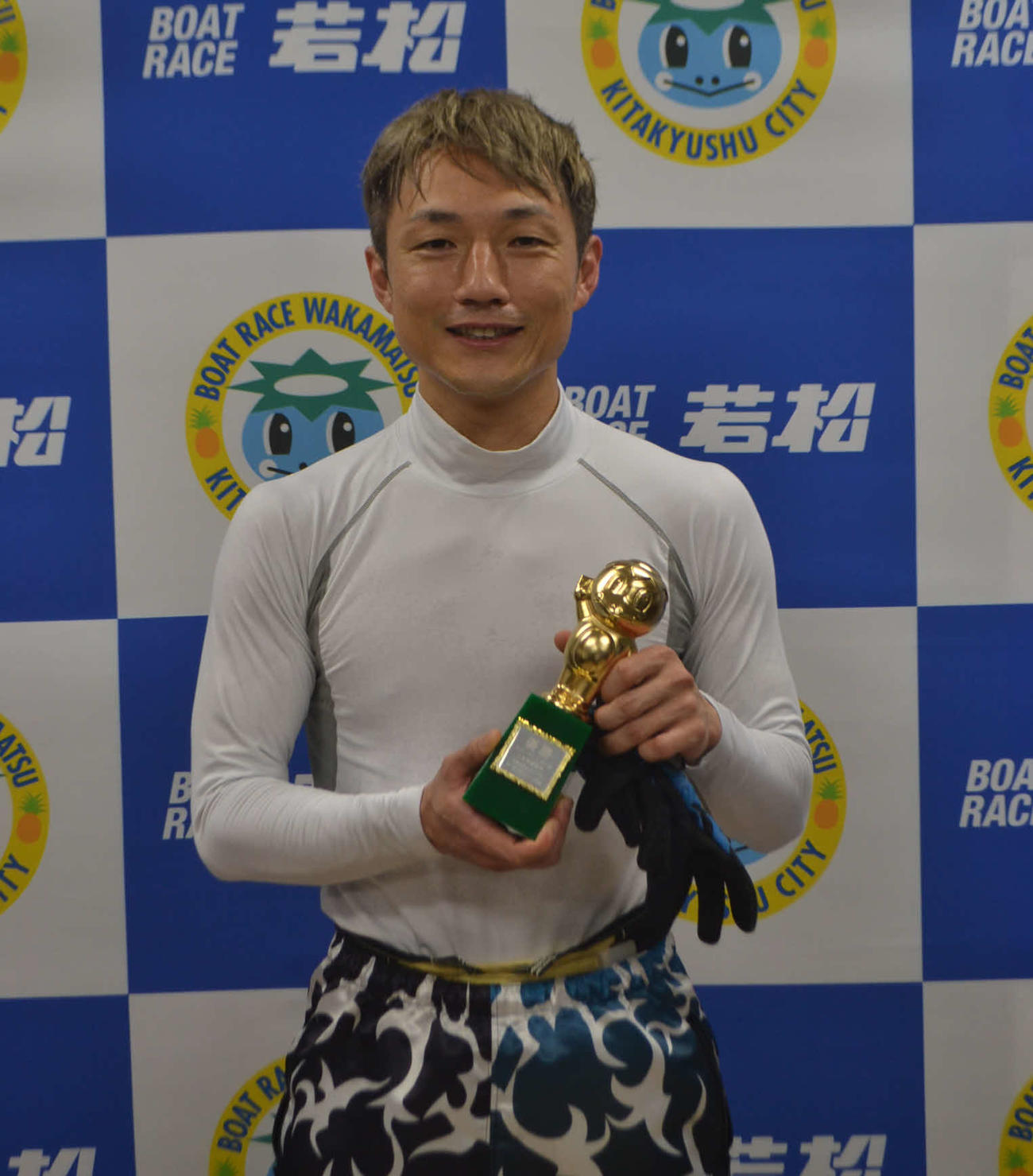 イン逃げを決め、今年初優勝、地元のGWで初優勝を飾った今井貴士
