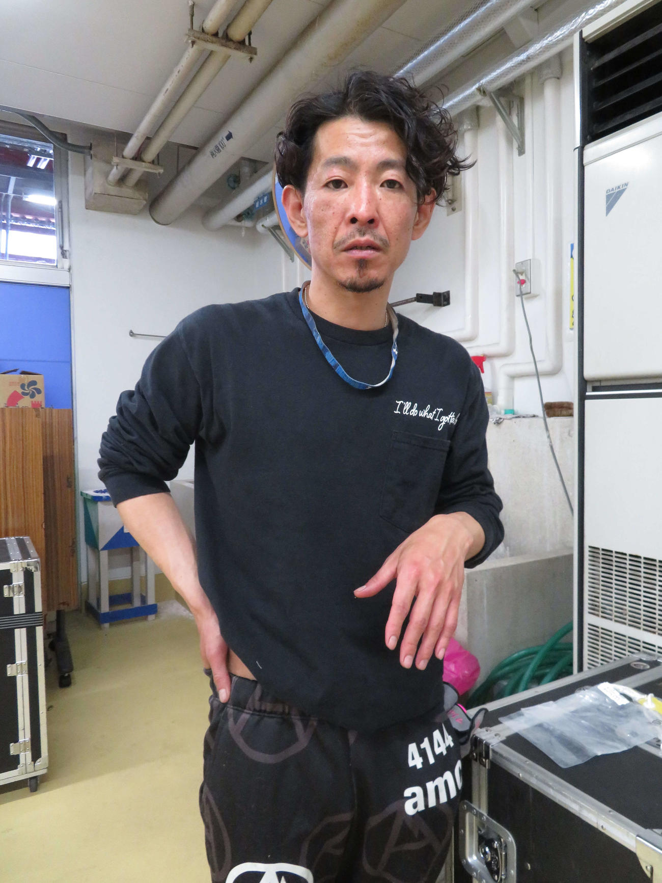 1Rで早々にレースを終え準優に向けた整備を施した石塚久也