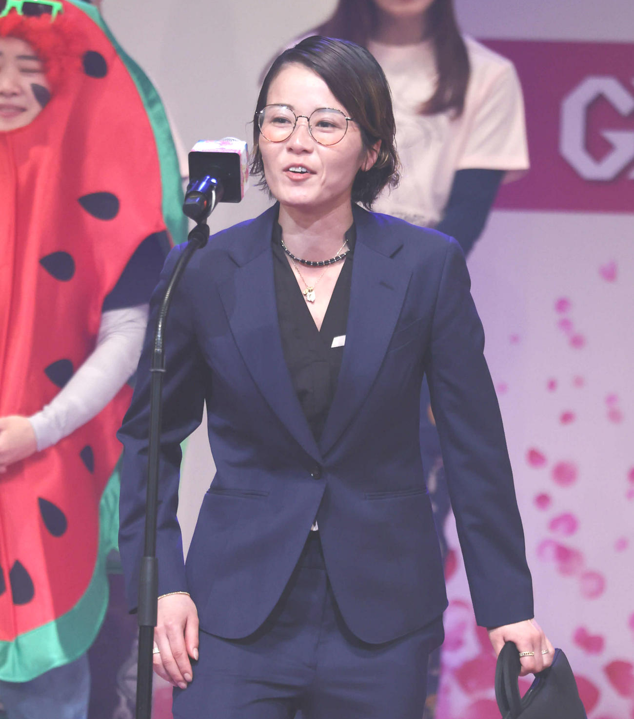 レディースオールスターのオープニングセレモニーに登場した平高奈菜（撮影・加藤孝規）