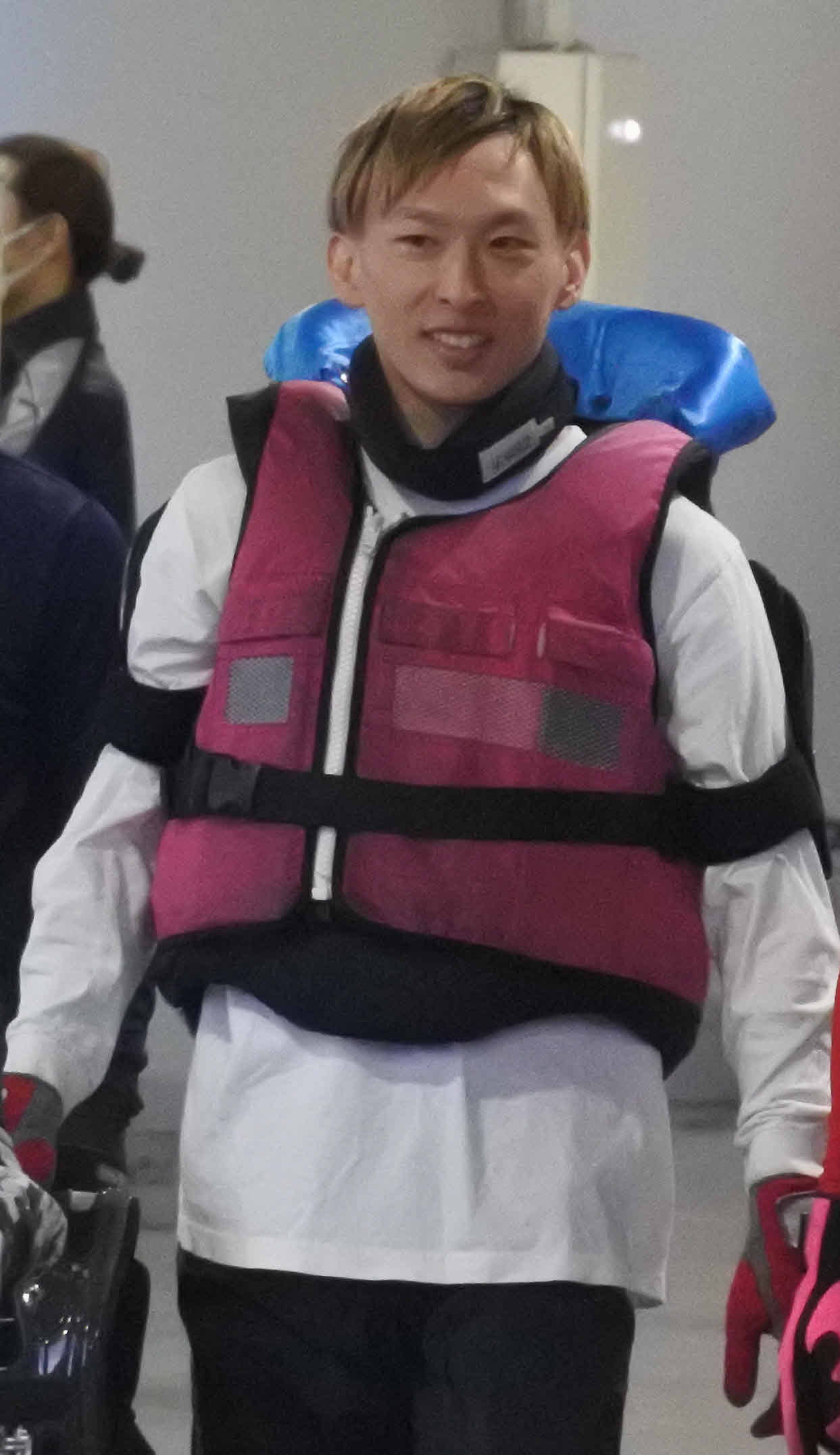 本多宏和が4カドからシャープな差しハンドルを繰り出し、イン岡崎恭裕らを脅かす