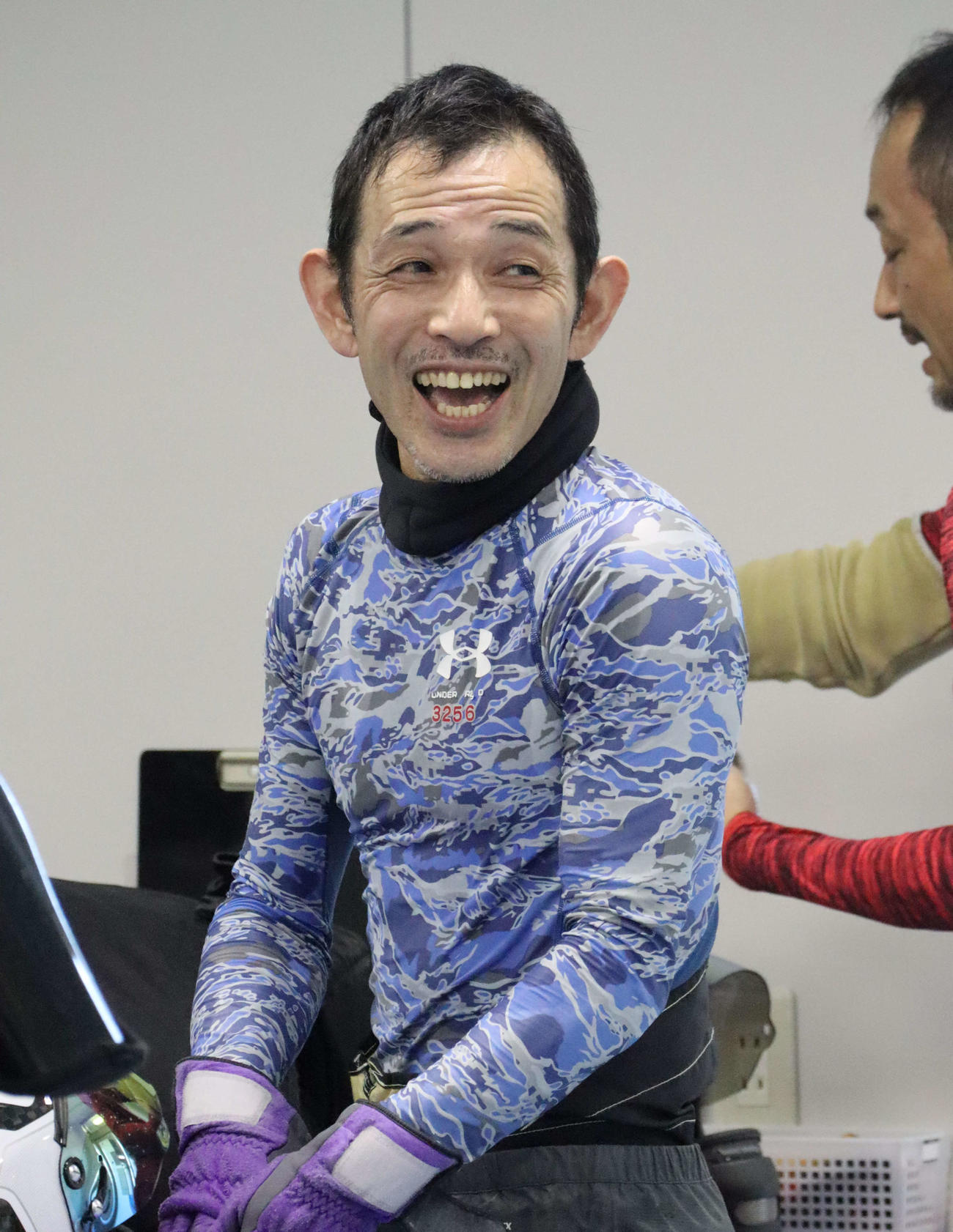 三角哲男が堂々の予選トップ通過を決めた