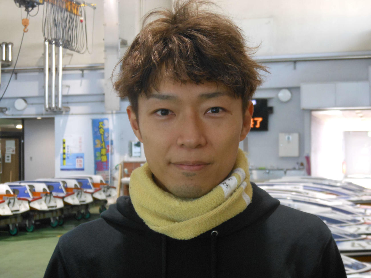 大須賀友が10Rで予選突破を目指す