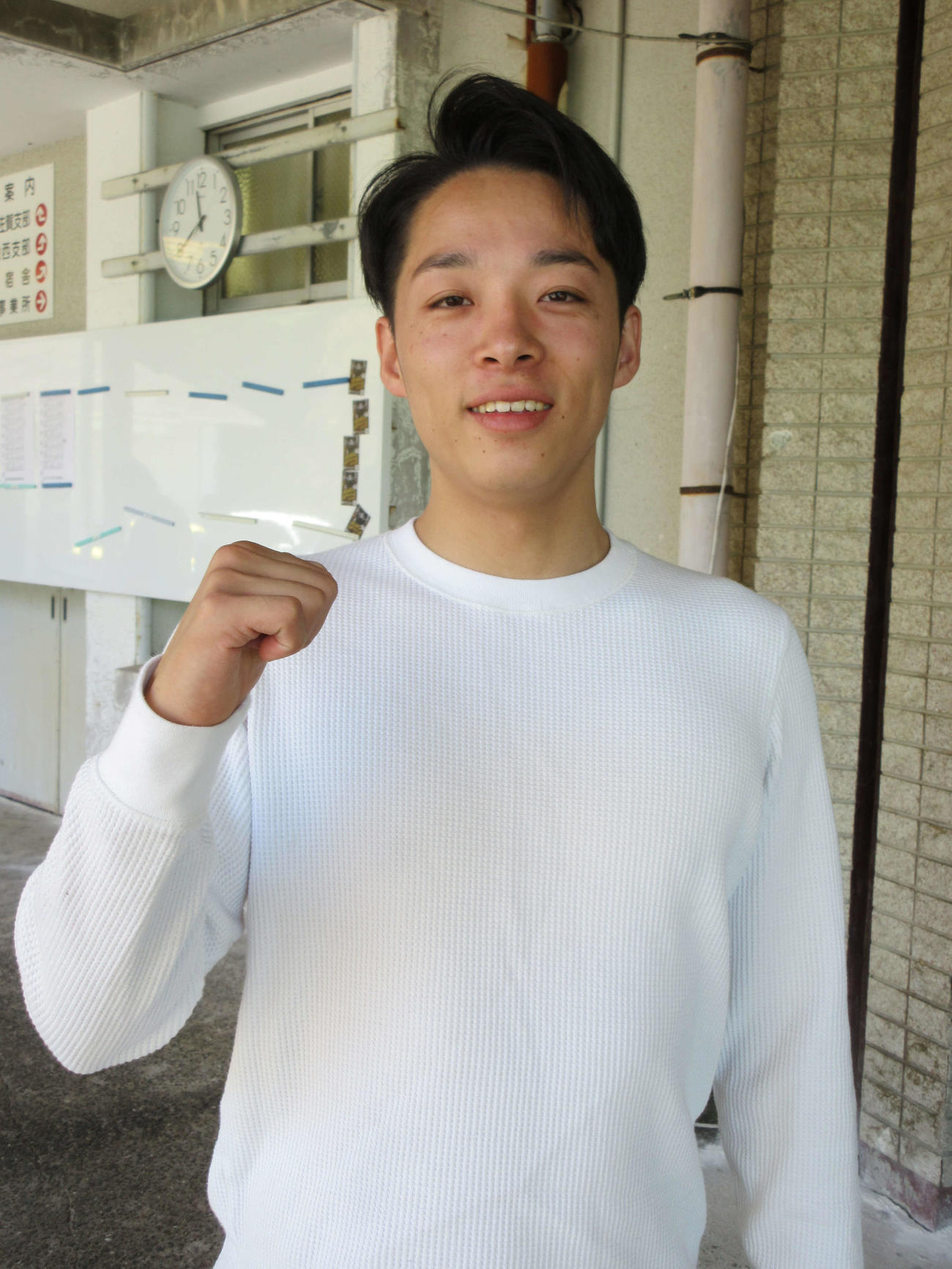 準決6R、峯口司が自慢のパワー全開で包囲網を突破する