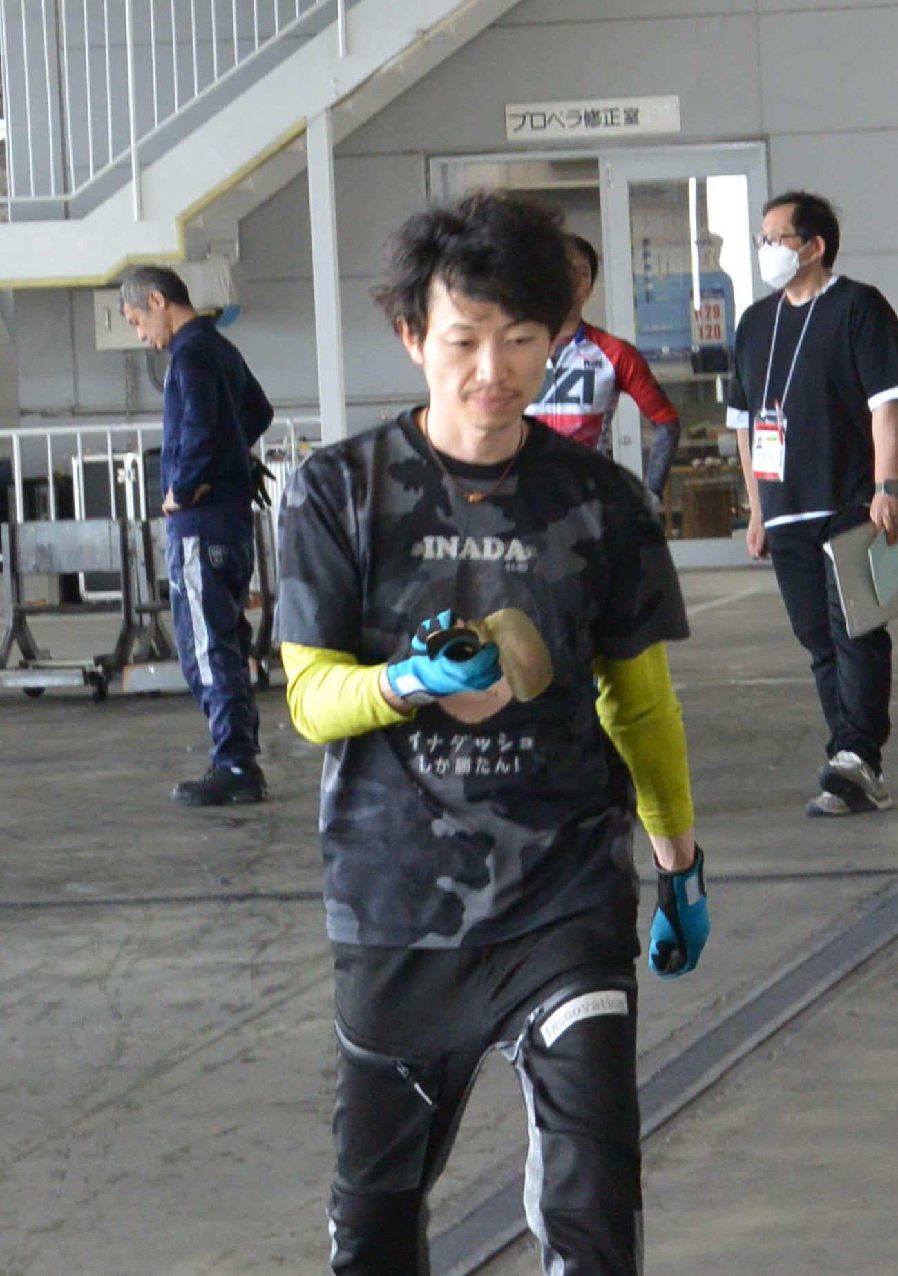 初日ドリーム12R稲田浩二がTシャツの「イナダッシュしか勝たん！」の通り4カドまくりを決めた