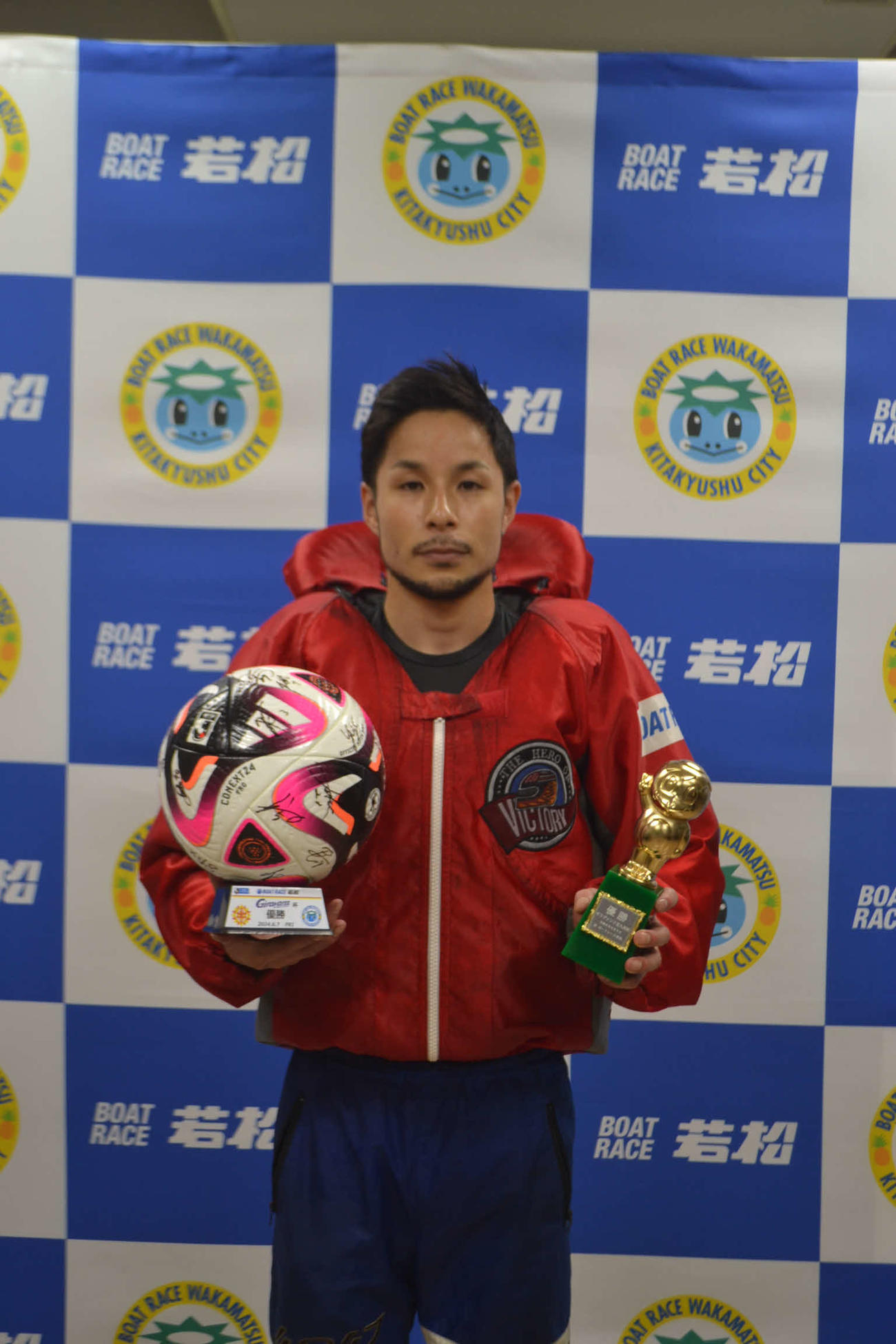 2M逆転で今年4度目の優勝を飾った佐藤隆太郎