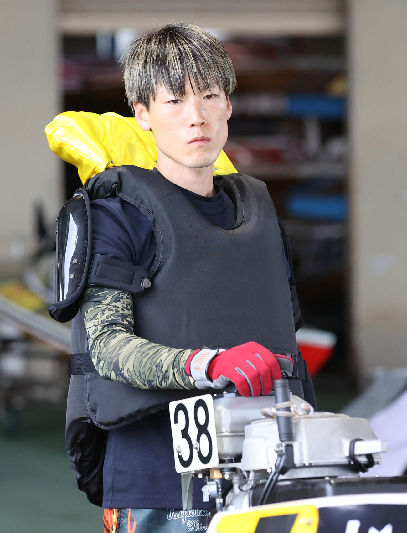 松井洪弥