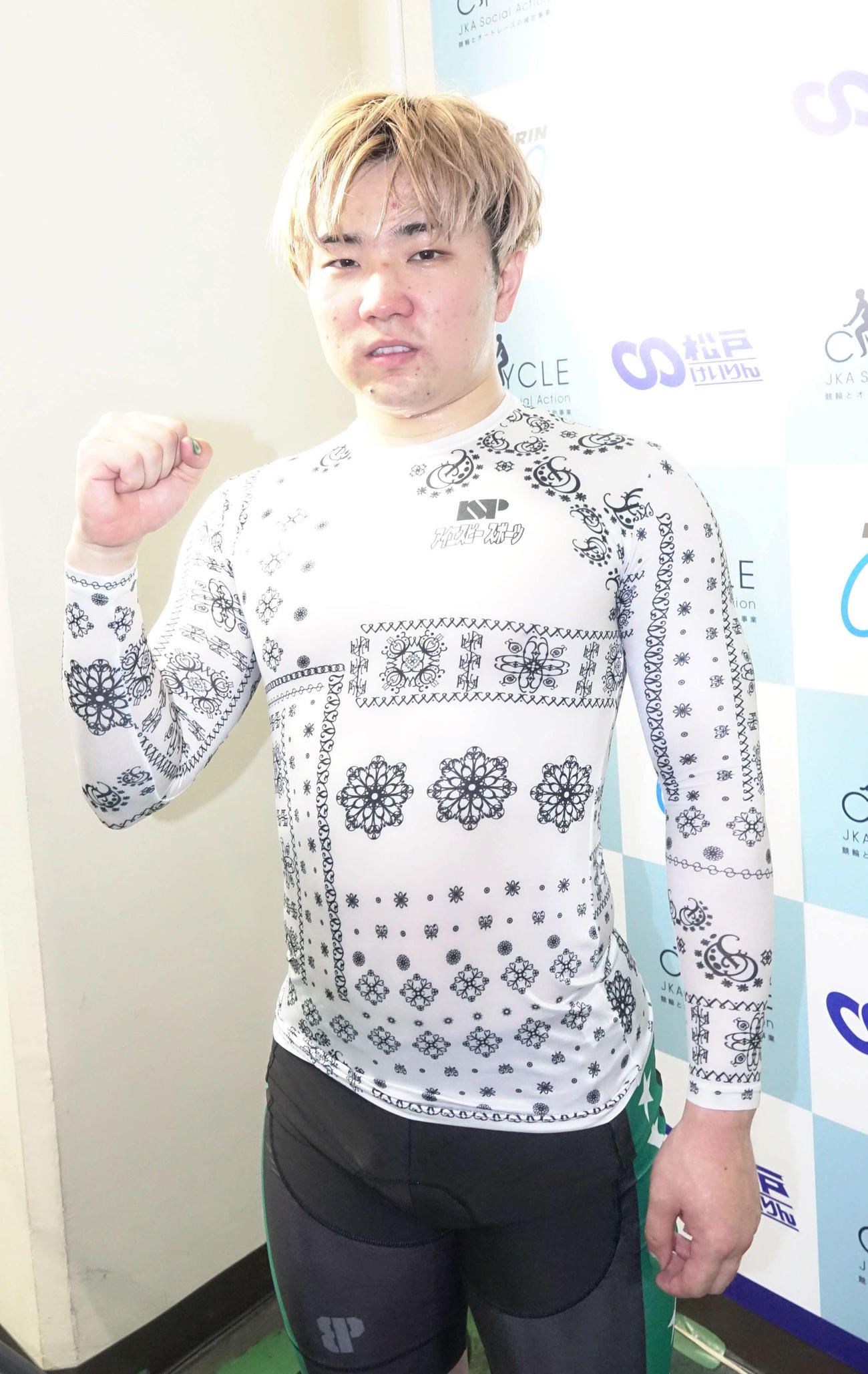 準決を圧倒的な強さで勝利した塩崎隼秀