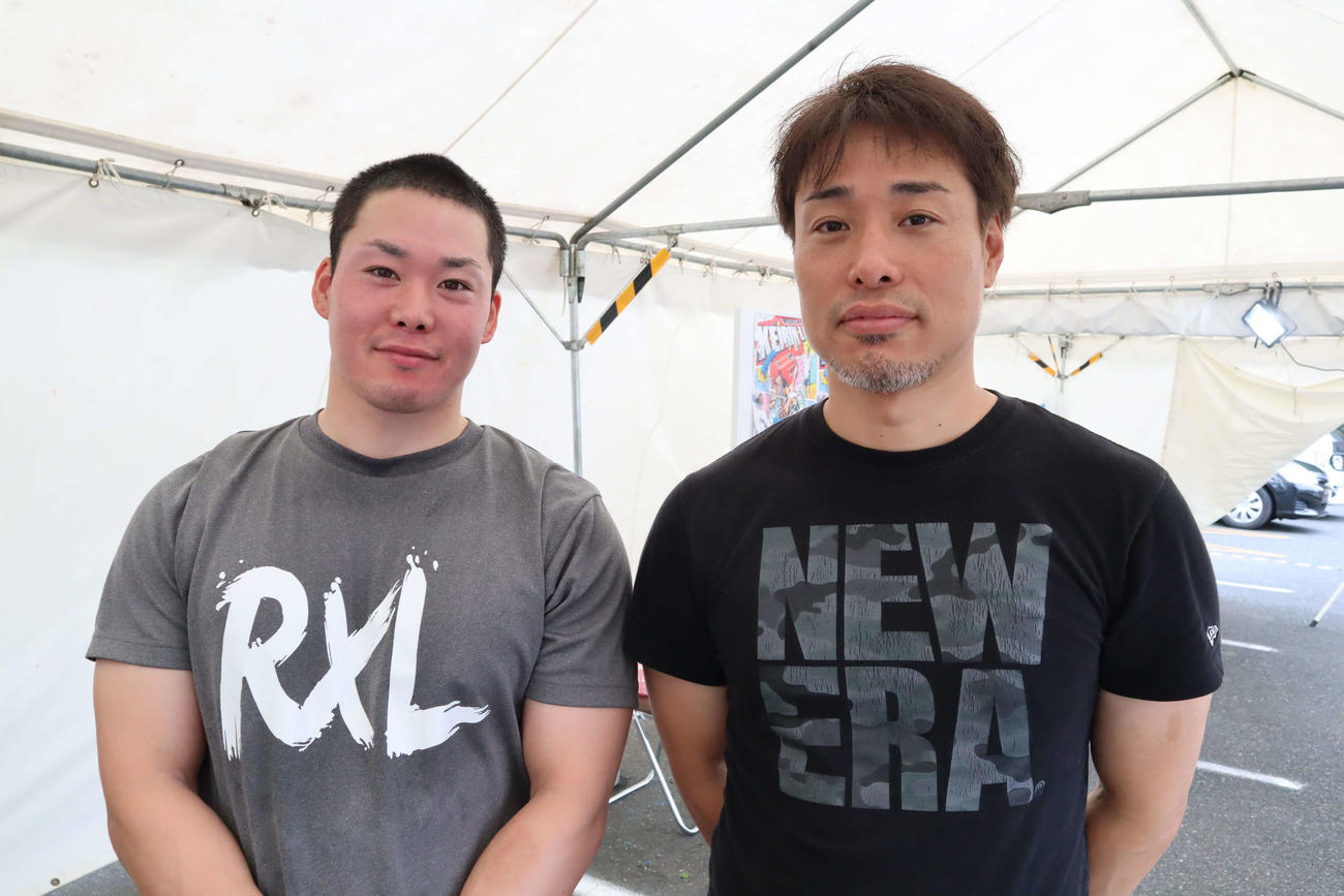 2予の吉本卓仁は犬伏湧也（左）の番手をゲットした（撮影・音無剛）