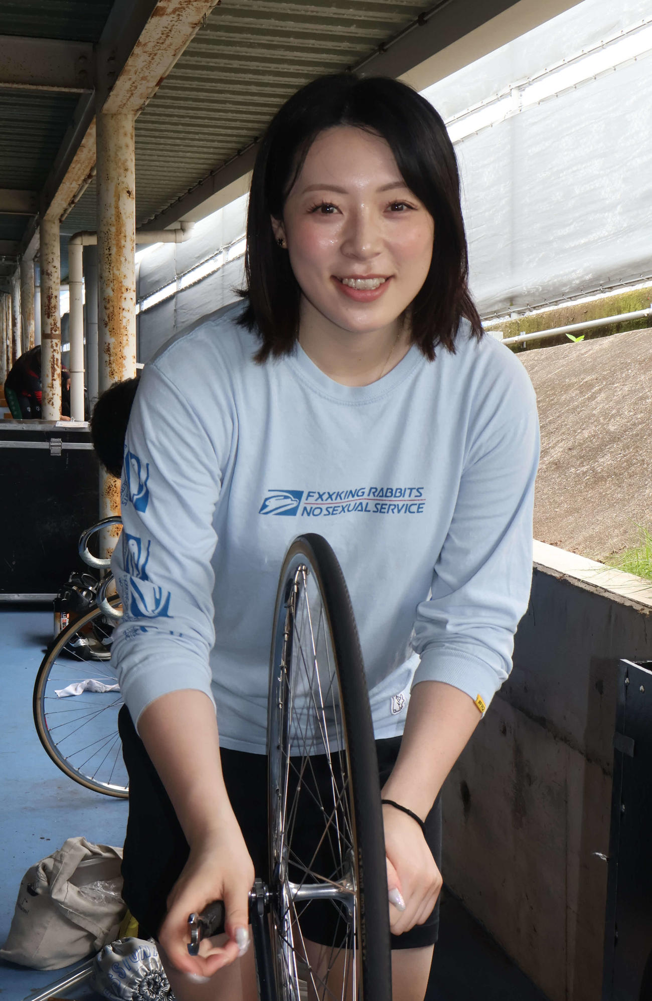 児玉碧衣がファンの声援に応えて快勝した（撮影・山田敏明）