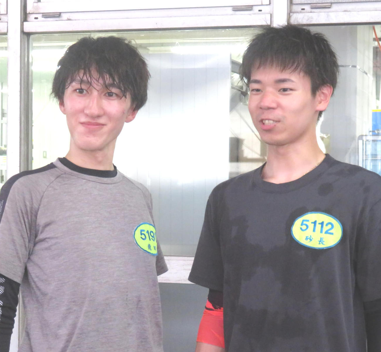 初のA1級へ昇格した砂長知輝（右）と飛田江己