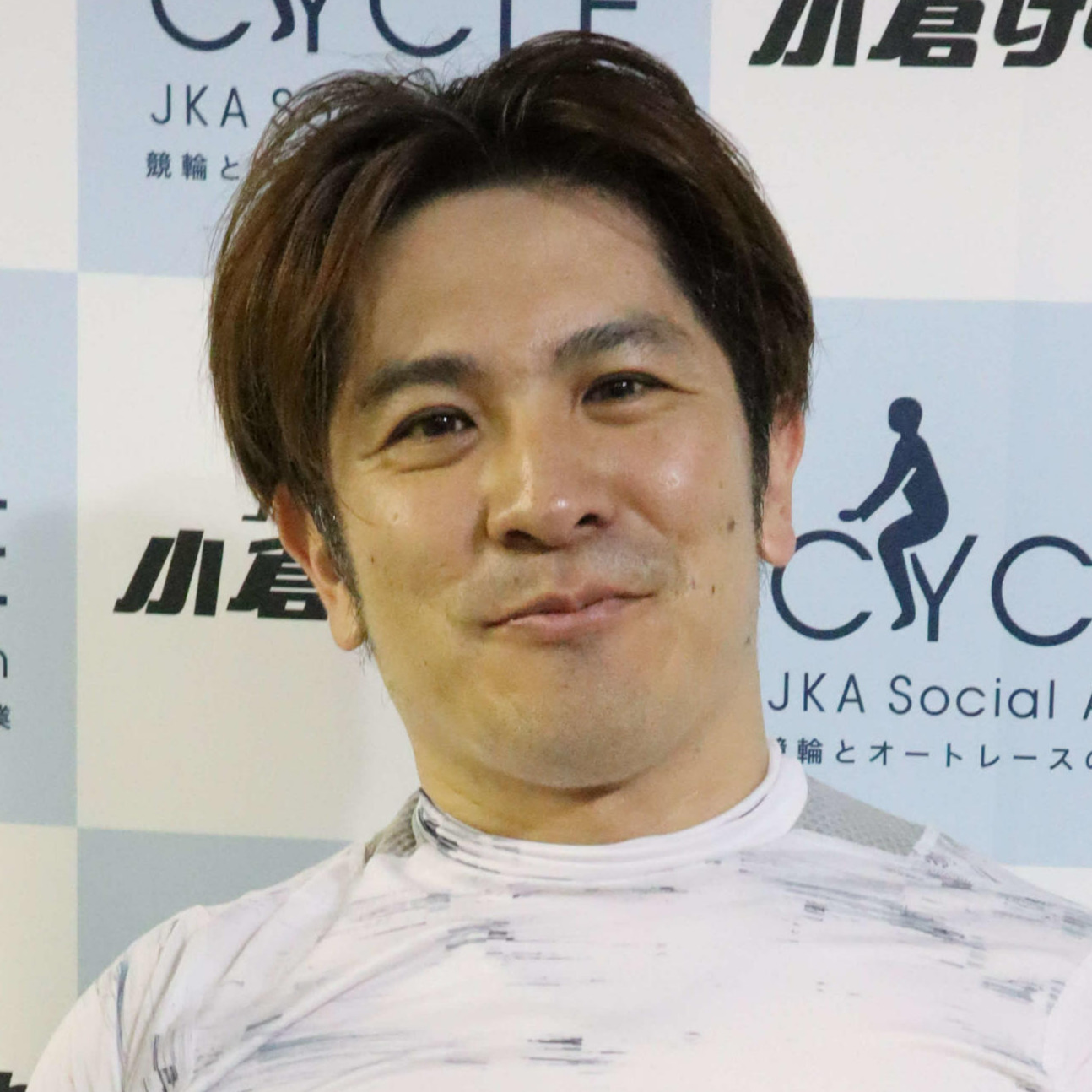 準決を快勝して笑顔の皿屋豊