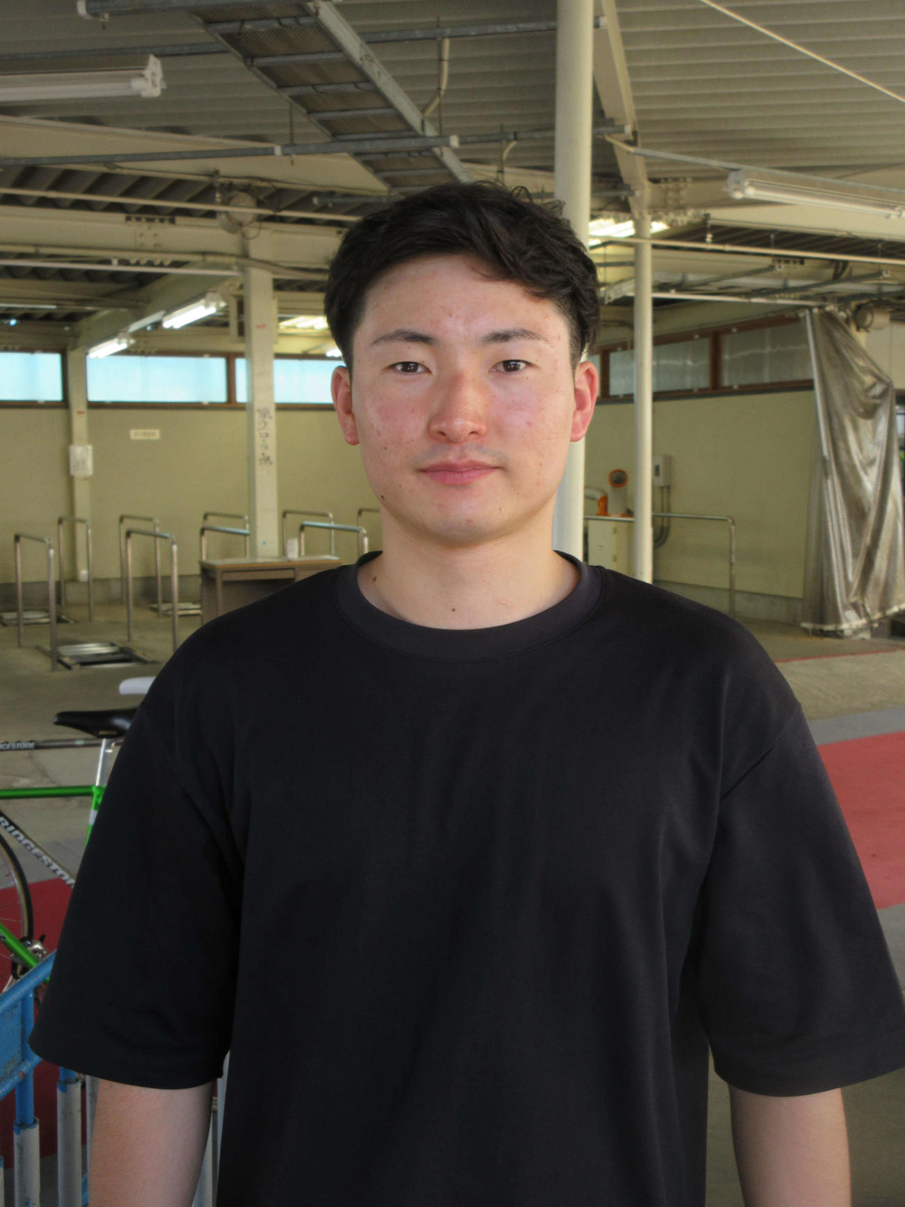 予選1R、荒川仁が自慢のスピード戦で、初日予選連勝を“6”に伸ばしてくる