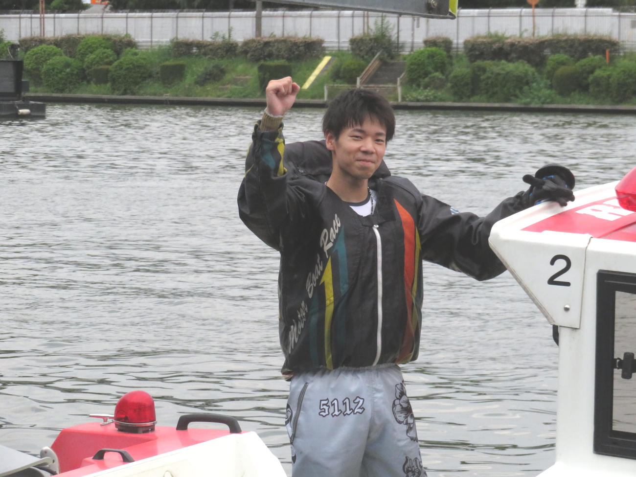 通算3度目Vを喜ぶ砂長知輝