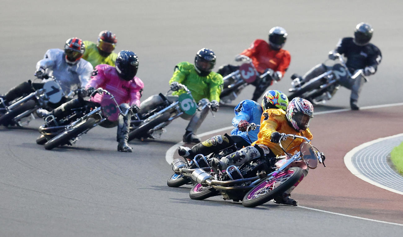 準決勝戦9R、1着佐藤摩弥（7）、2着上和田拓海（4）、3着金子大輔（8）（撮影・柴田隆二）
