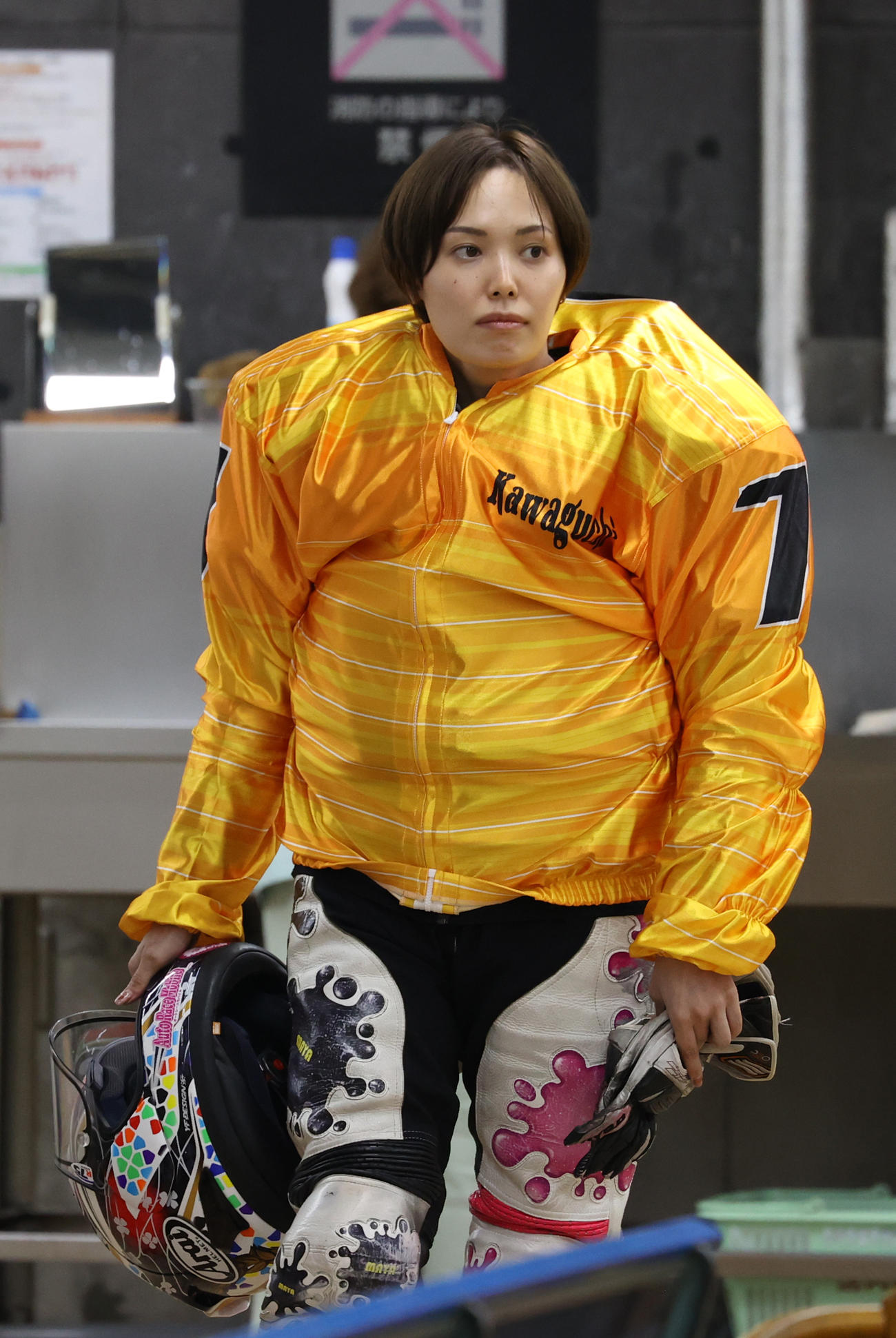 準決勝戦9Rに臨む佐藤摩弥（撮影・柴田隆二）