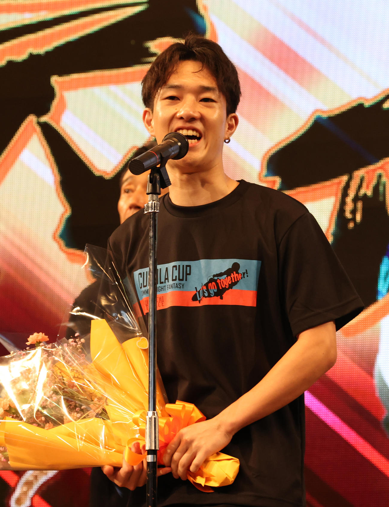 優勝戦出場選手紹介であいさつする黒川京介（撮影・柴田隆二）