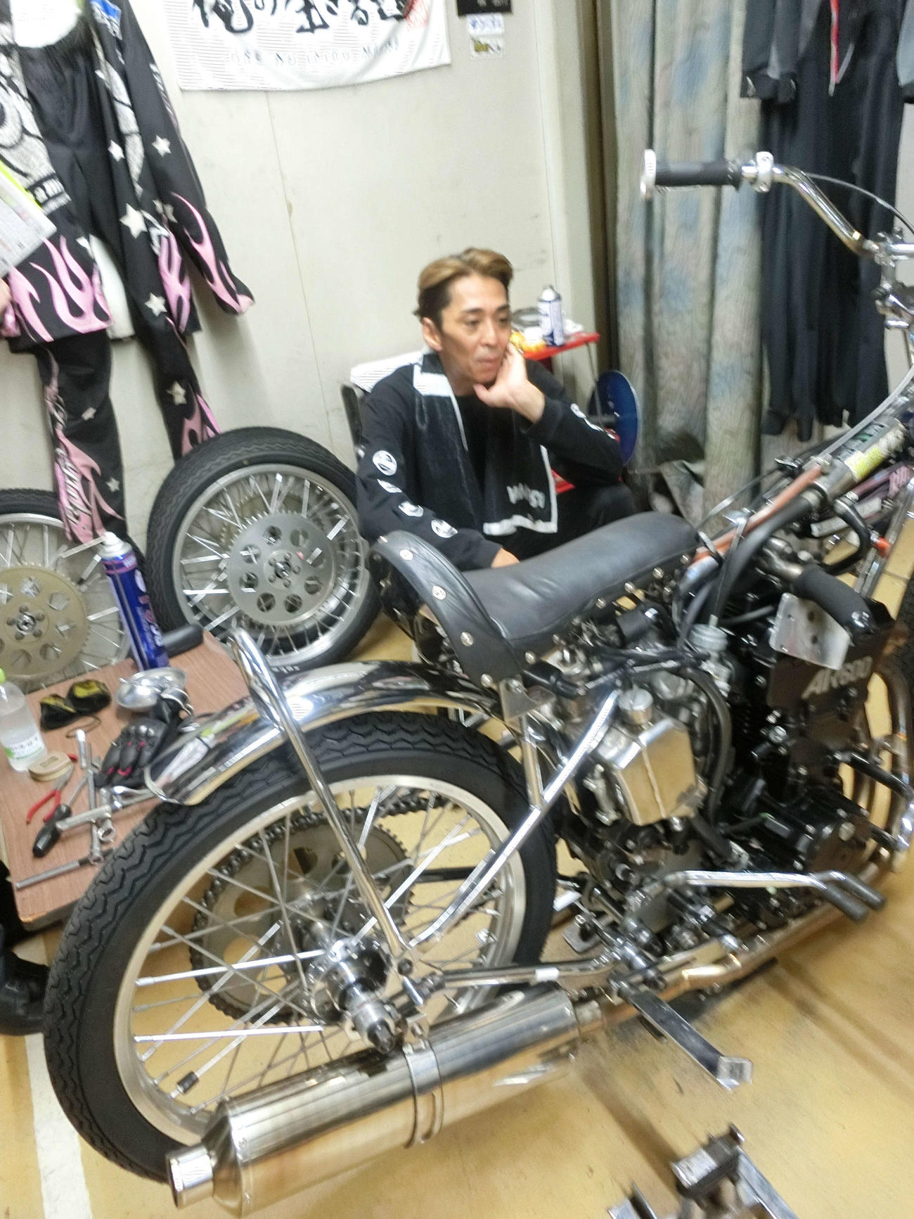 森且行はエンジンを天候に合わせて仕上げる（撮影・海老原実）