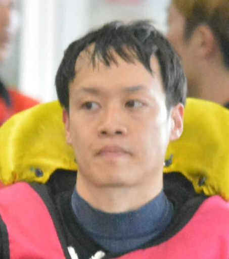 好発進を狙う渡辺翼