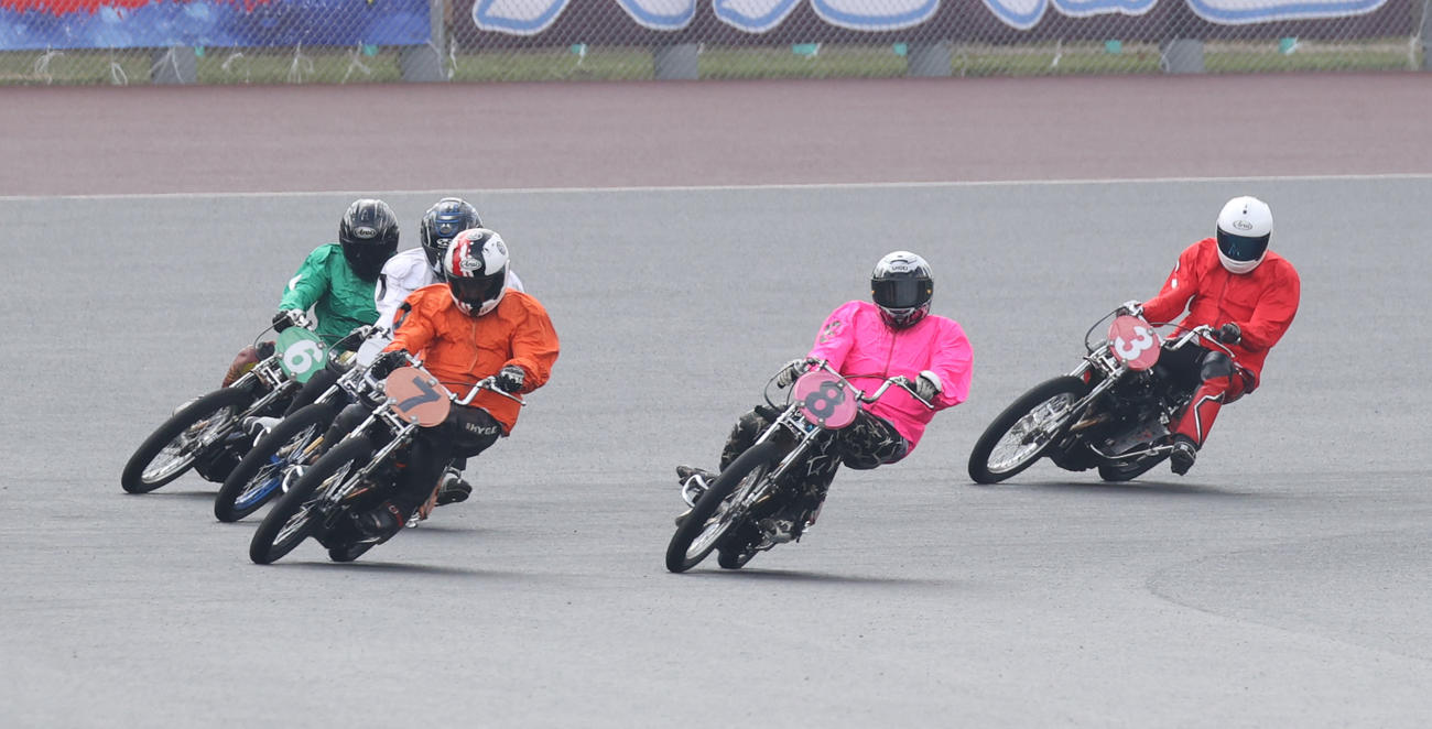 一般戦3R、1着森且行（8）、2着笠木美孝（7）、3着竹本修（1）（撮影・柴田隆二）