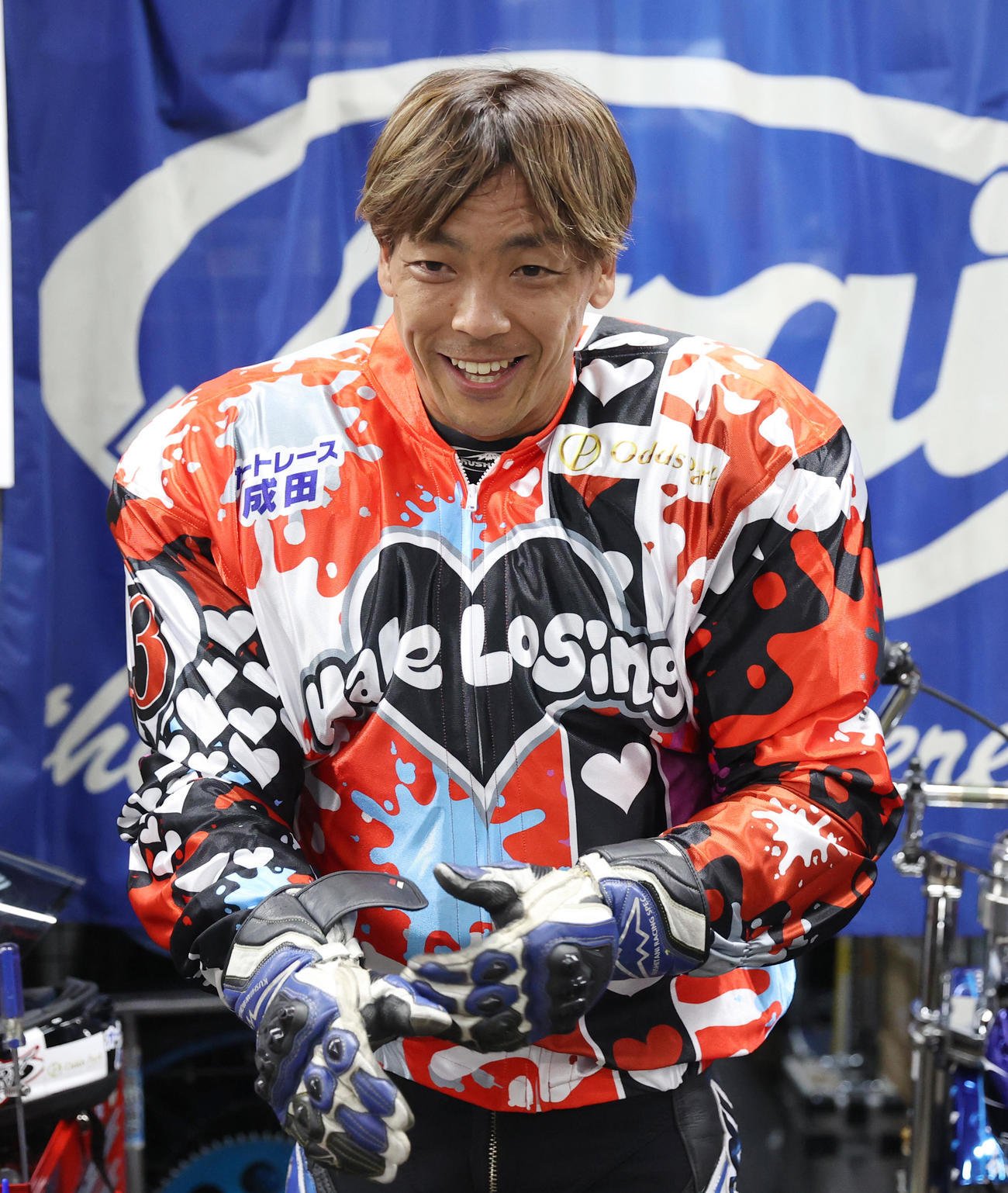 準決勝戦12Rで1着の青山周平は笑顔を見せる（撮影・柴田隆二）
