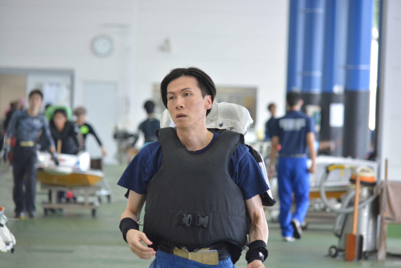 岡崎恭裕が巻き返しを狙う